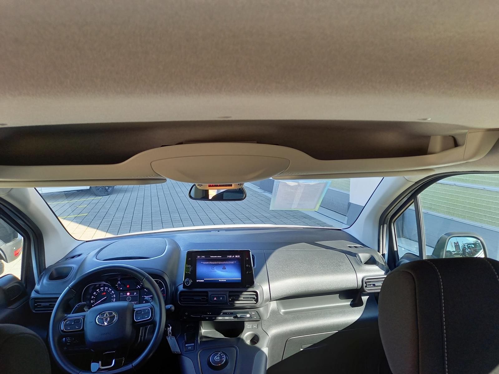 TOYOTA Proace City Verso 1.2 Trend Medium Automatik-image-5