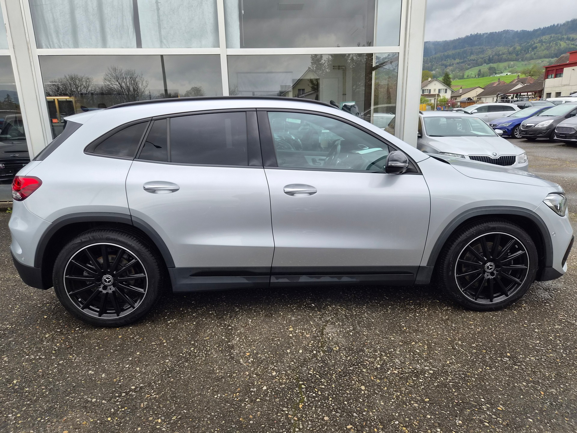 MERCEDES-BENZ GLA 250 4Matic AMG Line 8G-DCT-image-6