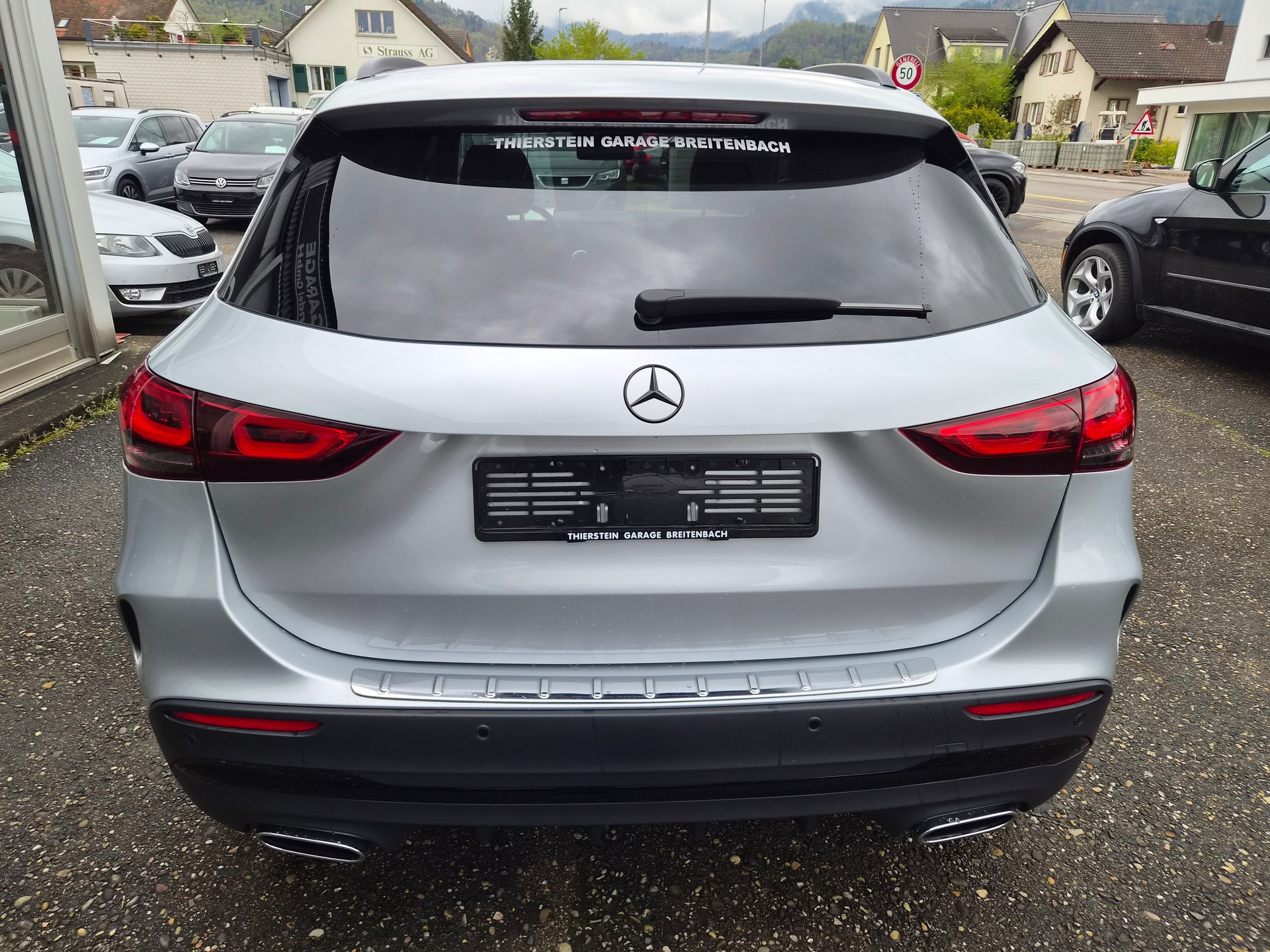 MERCEDES-BENZ GLA 250 4Matic AMG Line 8G-DCT-image-4