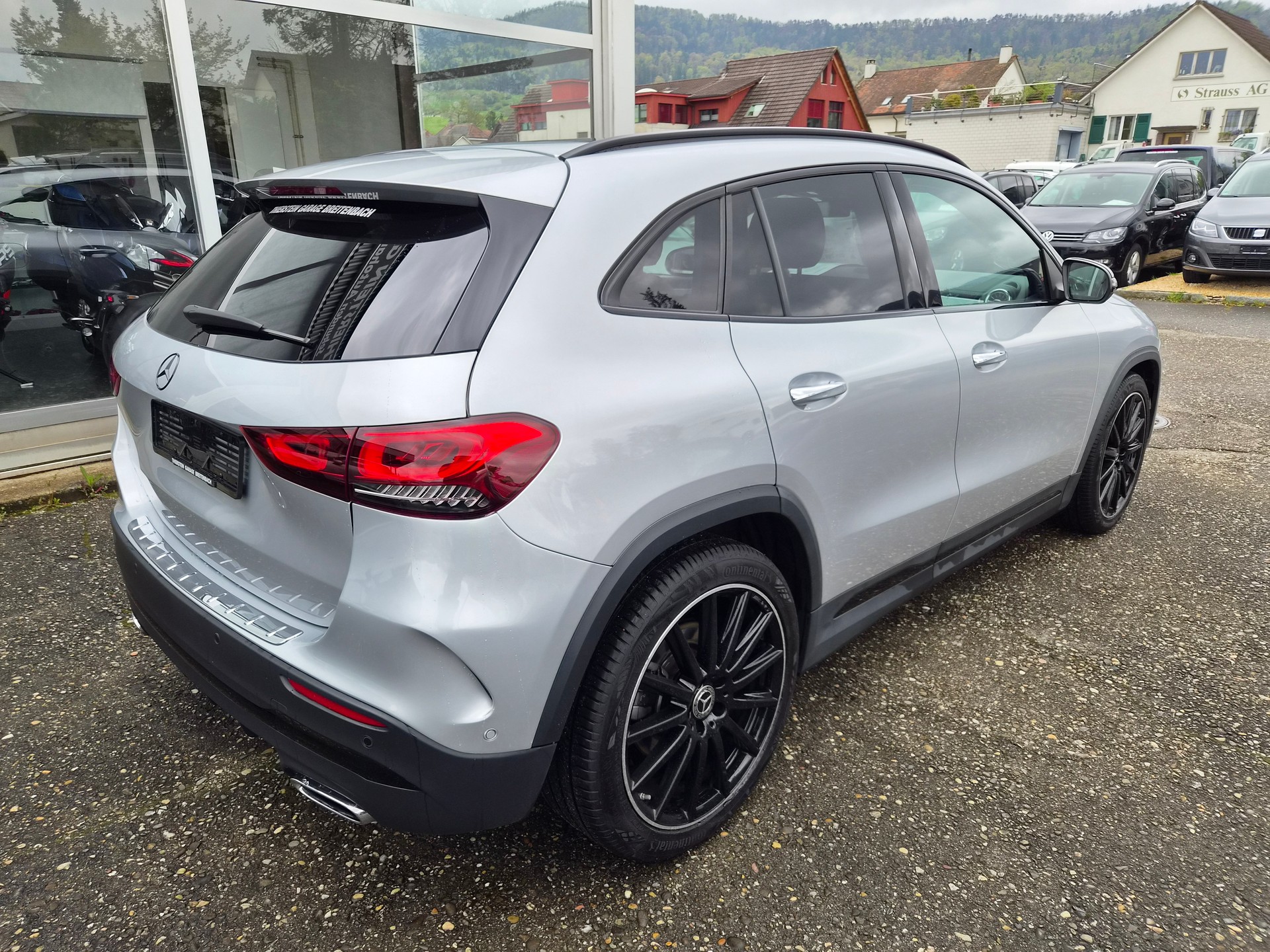 MERCEDES-BENZ GLA 250 4Matic AMG Line 8G-DCT-image-5