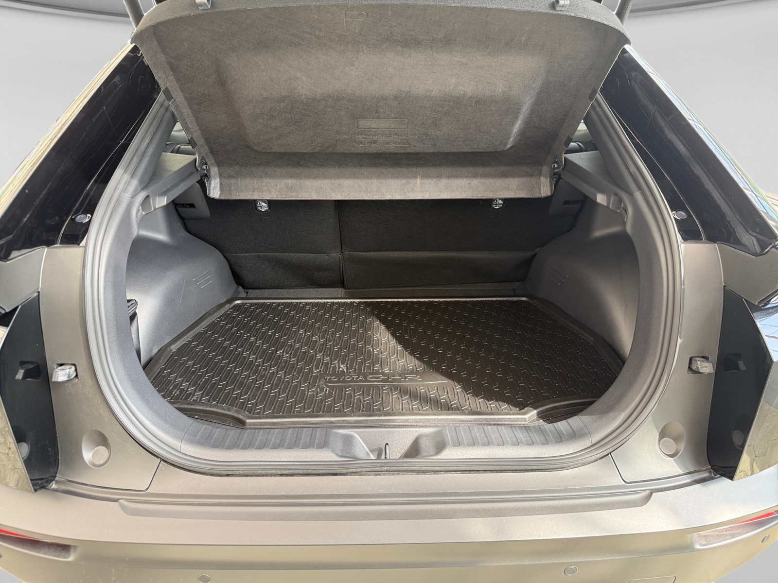 TOYOTA C-HR+ 77 kWh Style FWD-image-17