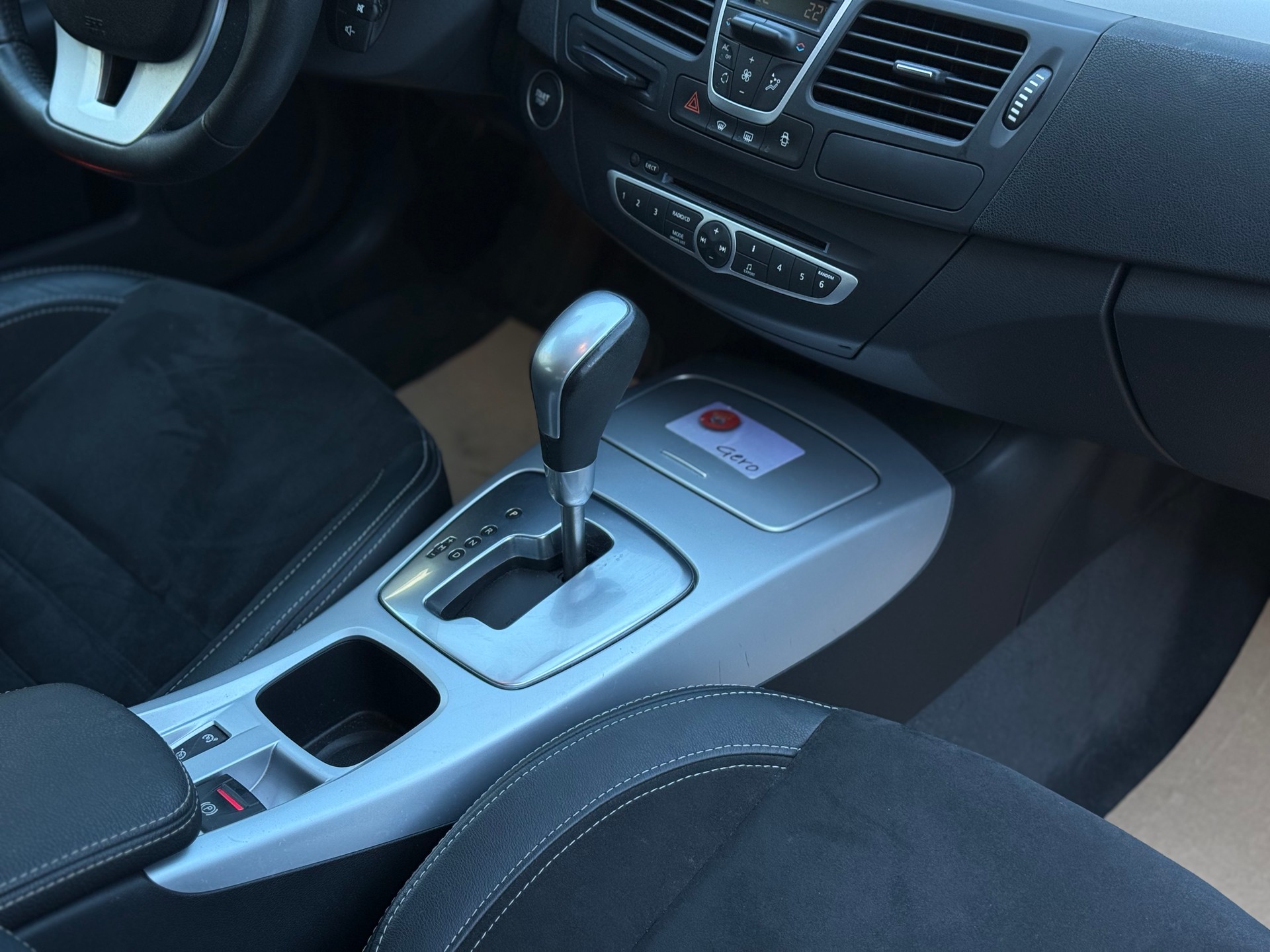 RENAULT Laguna 2.0 16V T Dynamique Automatic-image-13
