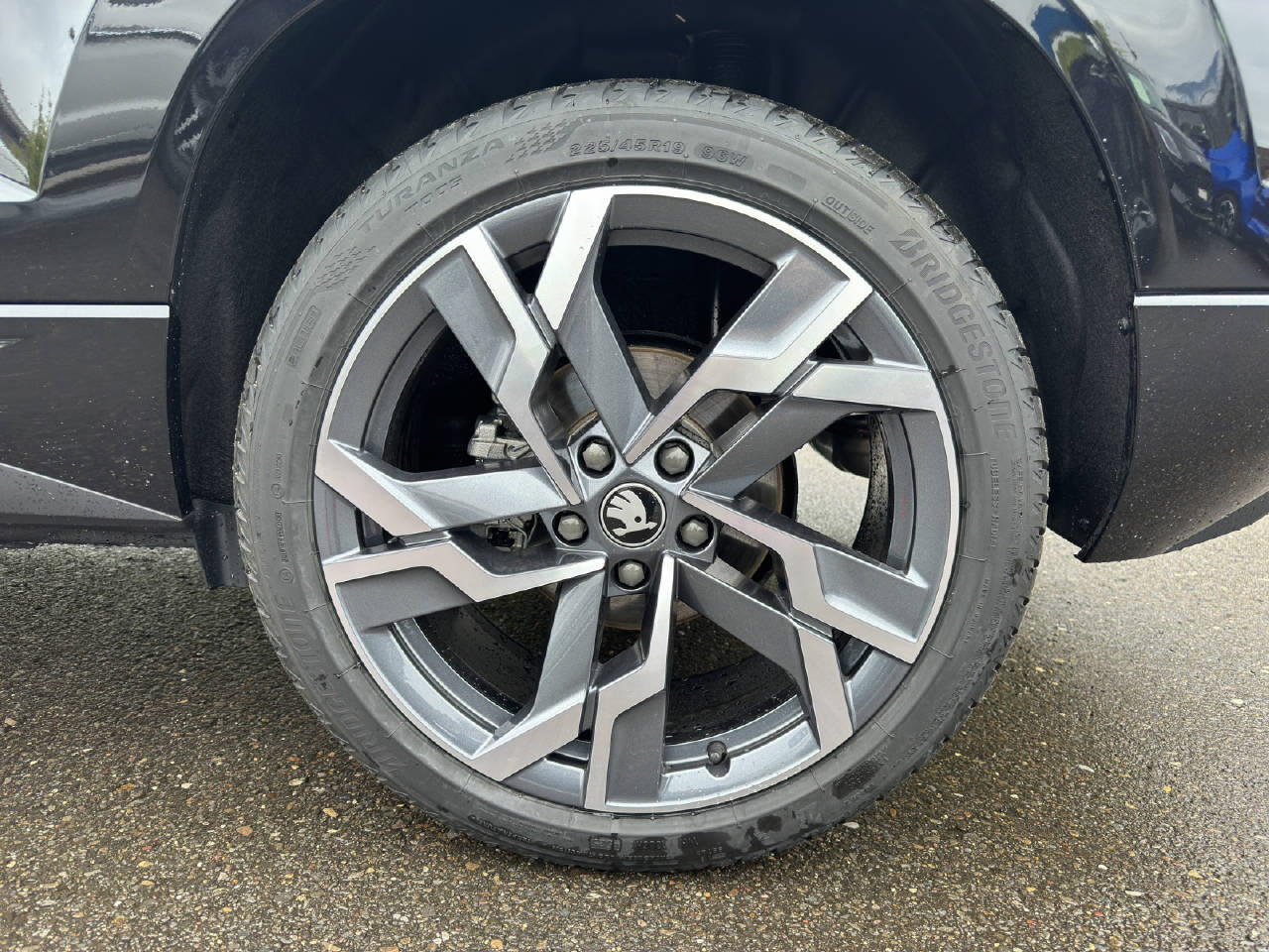 SKODA Karoq 2.0 TSI SportLine 4x4 DSG-image-13