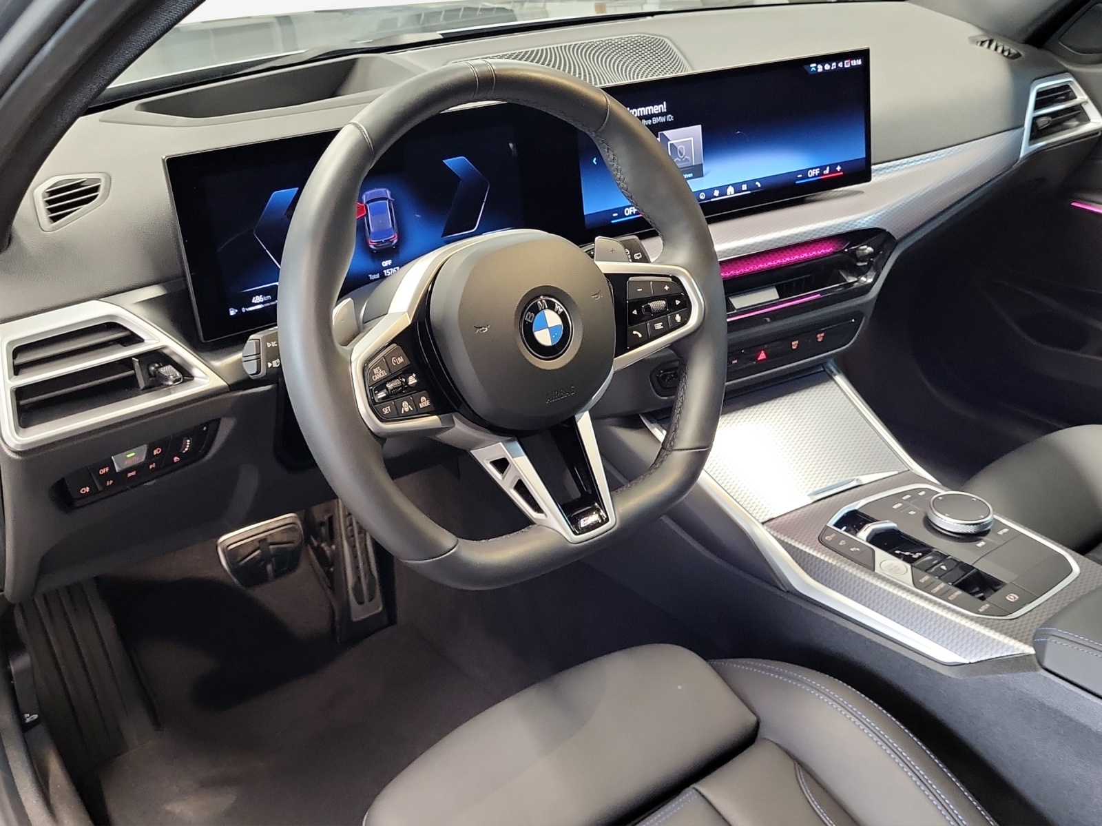 BMW 320d xDrive 48V Touring Steptronic M Sport-image-12