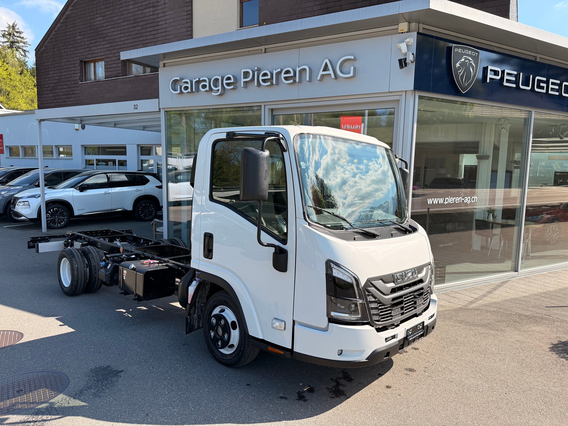 ISUZU M21 T H