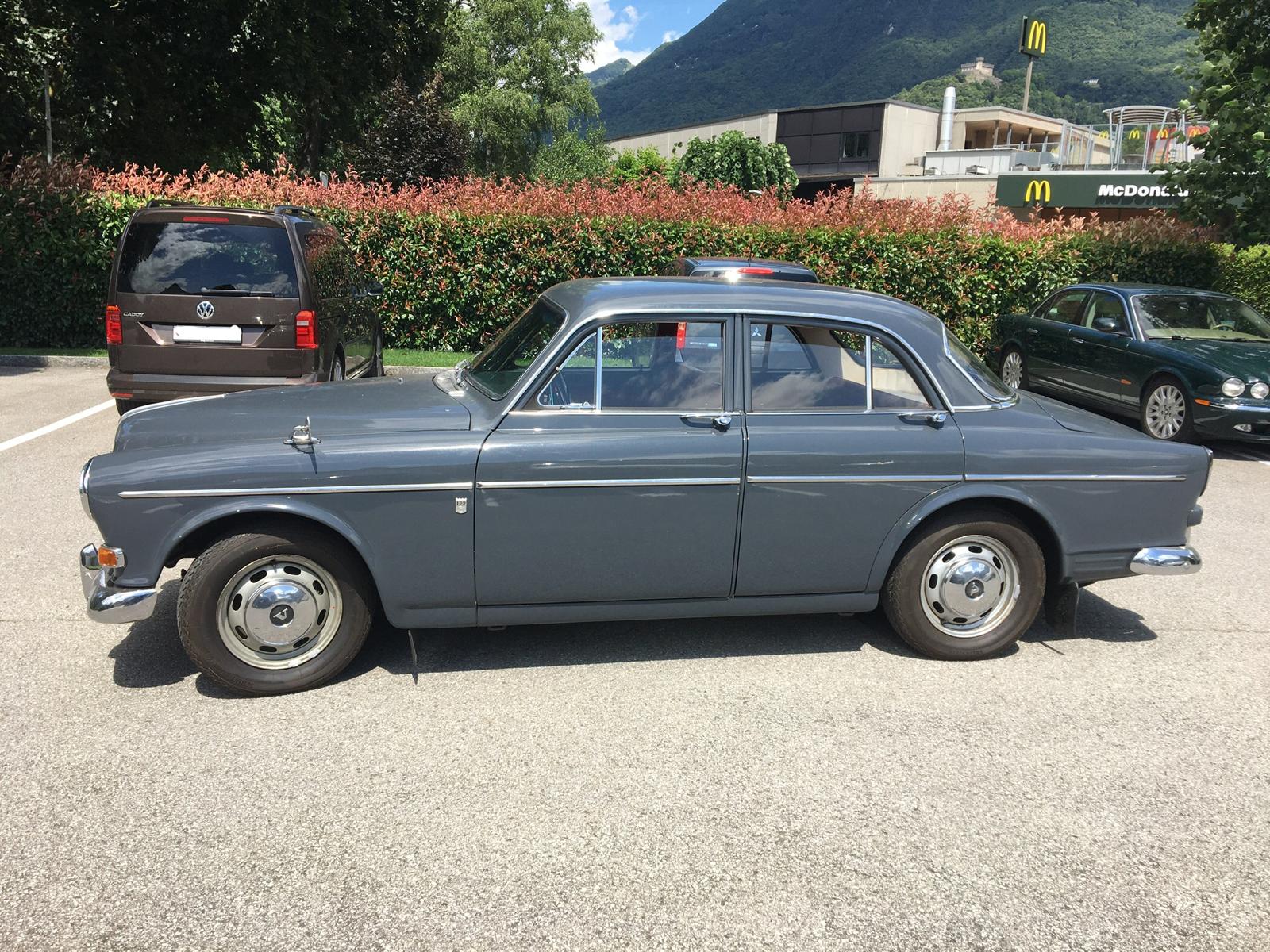 VOLVO 122S-image-2