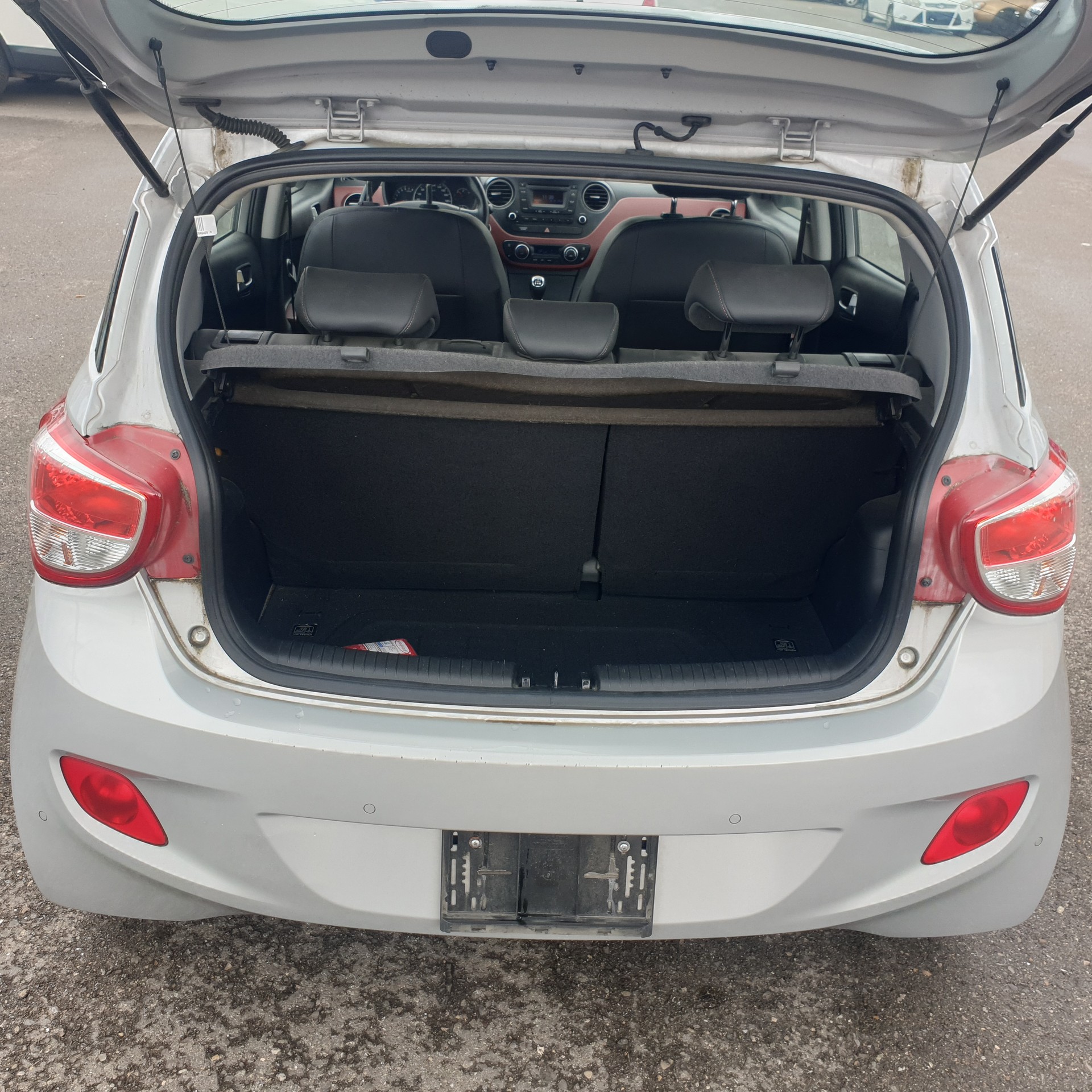 HYUNDAI i10 1.2 Amplia-image-10