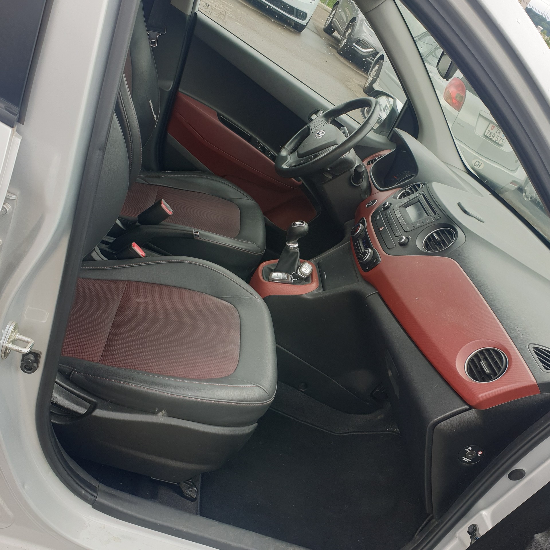 HYUNDAI i10 1.2 Amplia-image-11