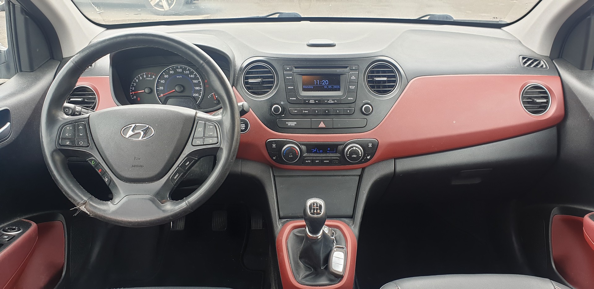 HYUNDAI i10 1.2 Amplia-image-6