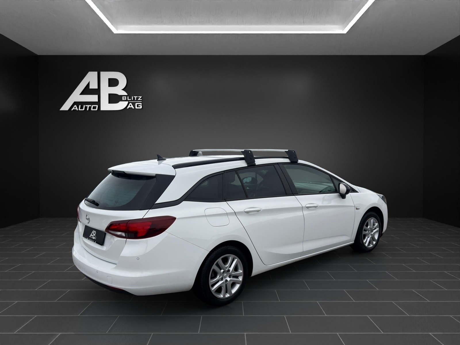 OPEL Astra Sports Tourer 1.2i Turbo Edition mit 145 PS-image-4