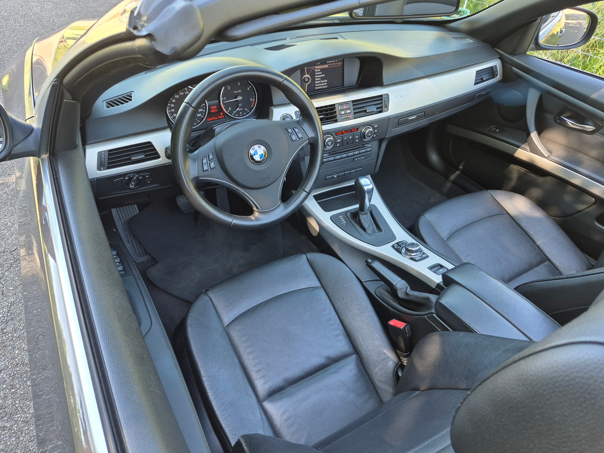 BMW 320d Cabriolet Steptronic-image-5