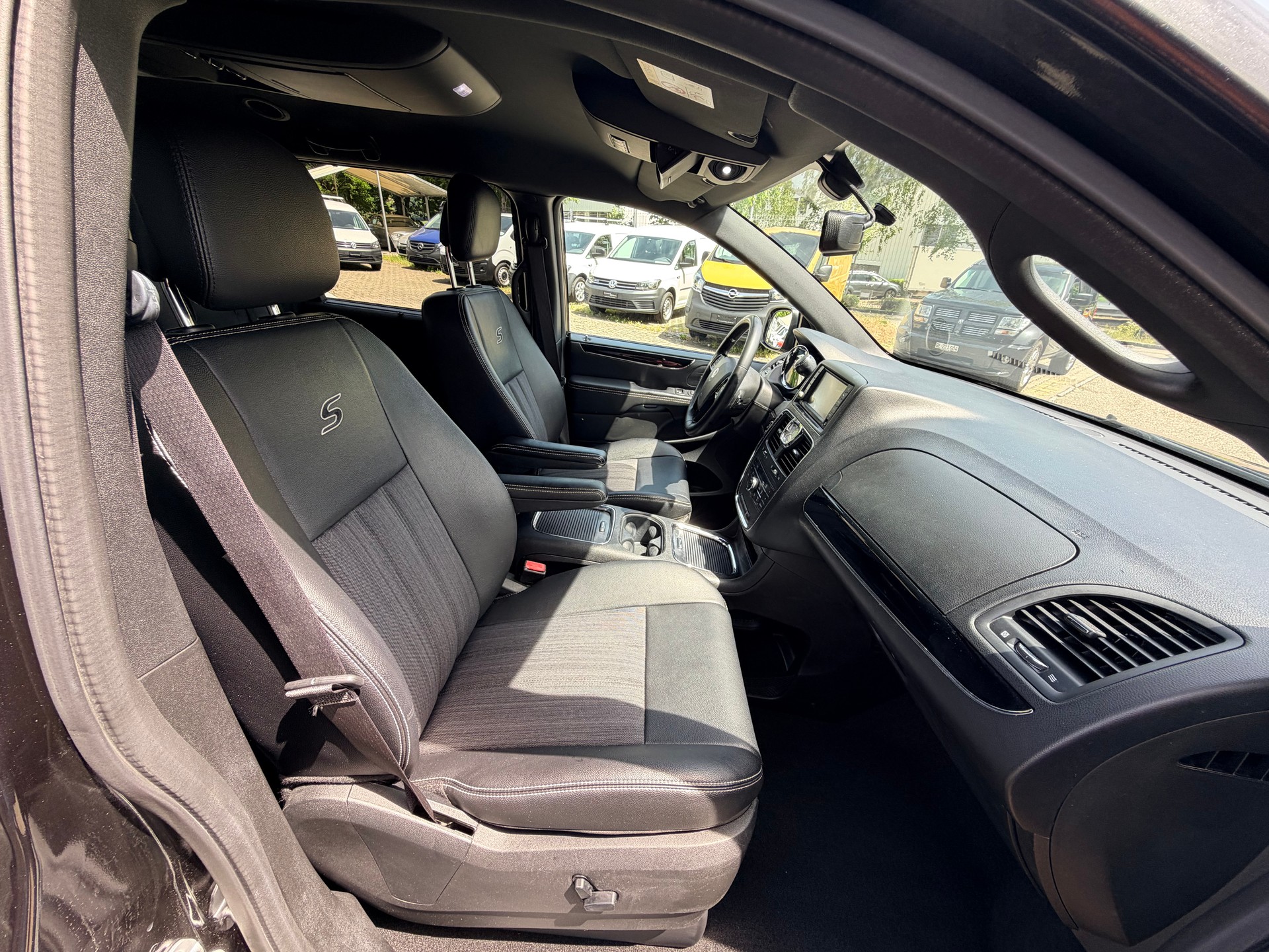 LANCIA Voyager 2.8D S Automatic-image-8