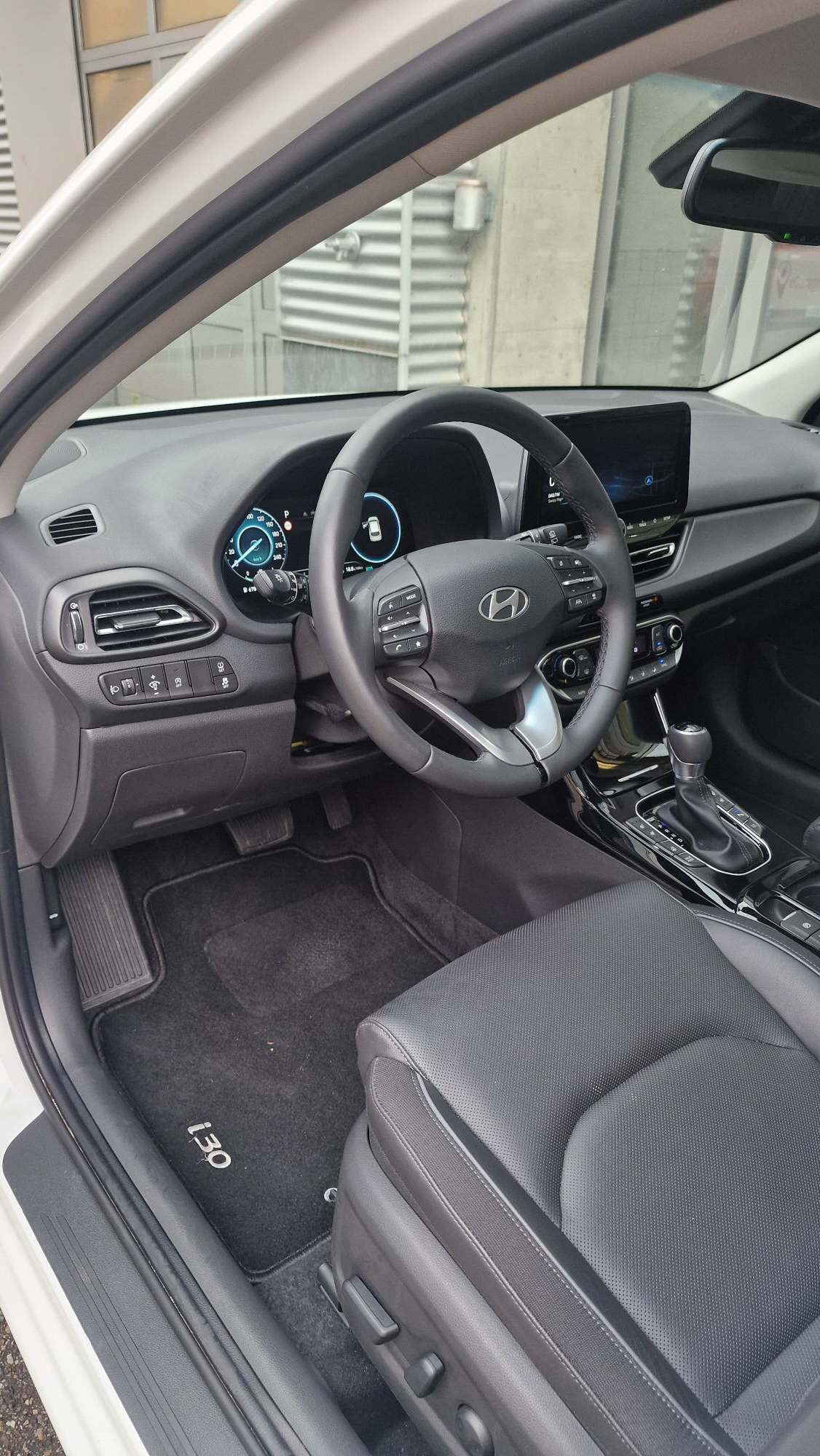 HYUNDAI i30 1.5 T-GDi Vertex-image-8