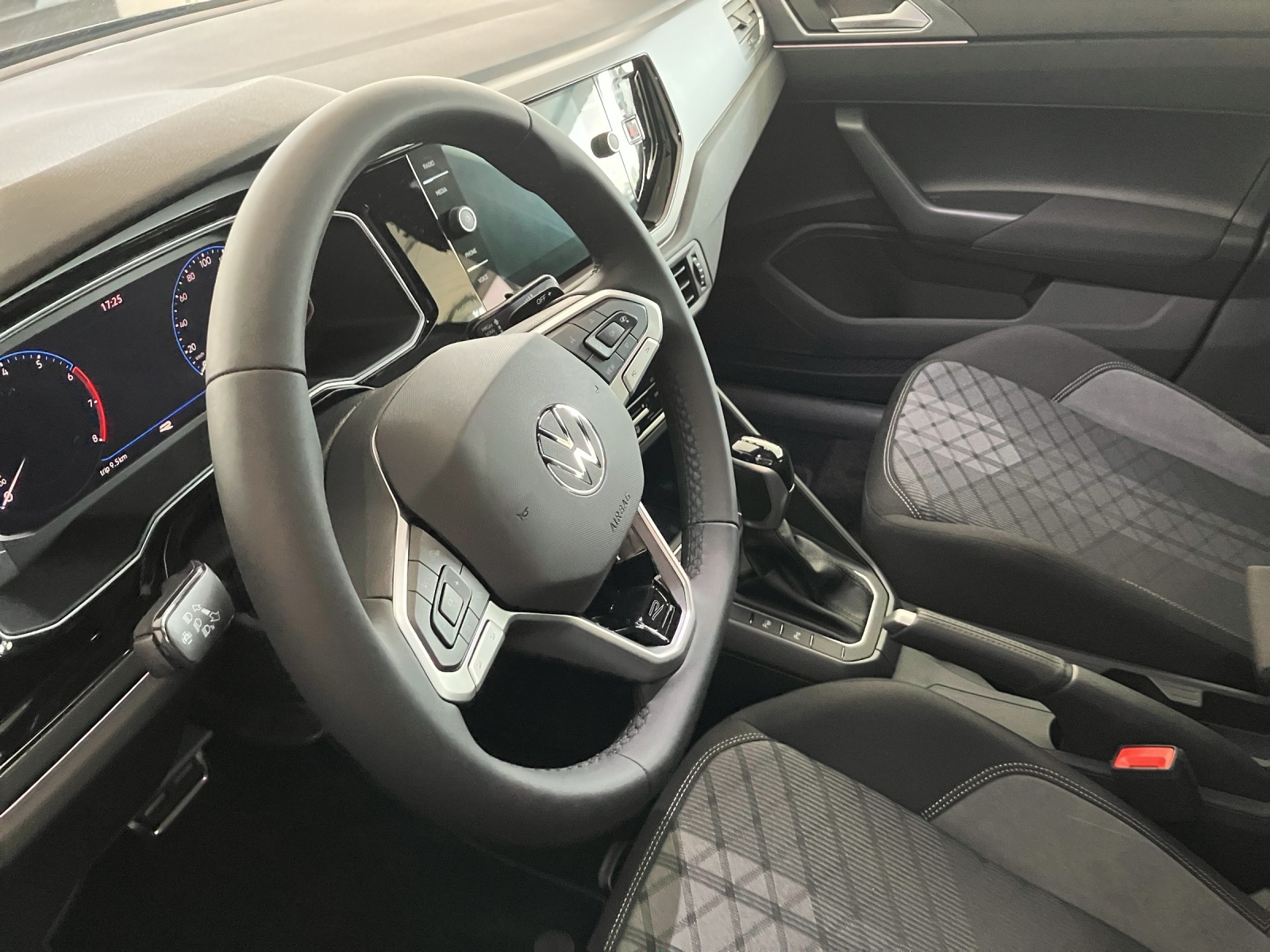 VW Polo 1.0 TSI R-Line United DSG-image-10