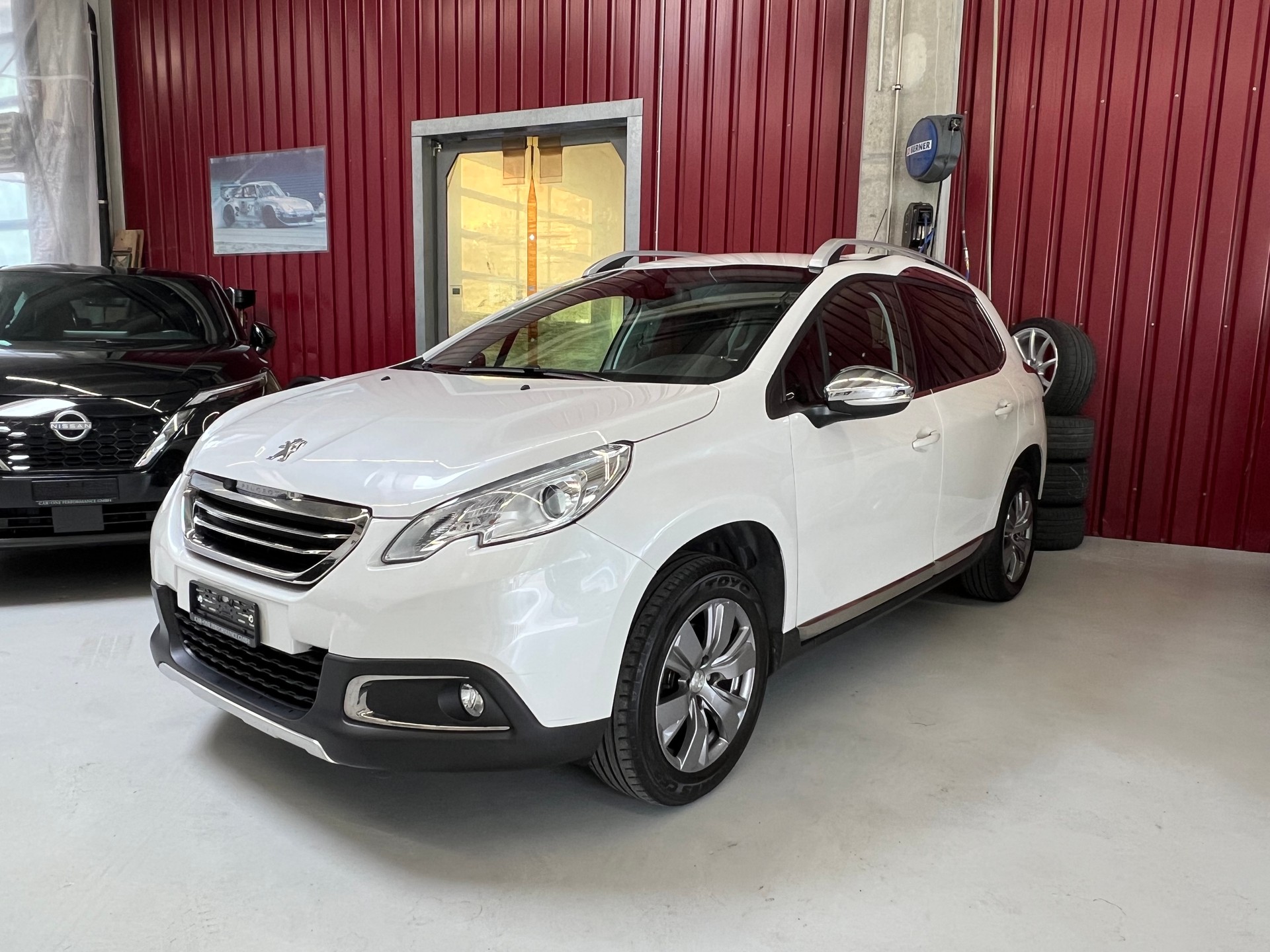 PEUGEOT 2008 1.6 BlueHDi Allure-image-1