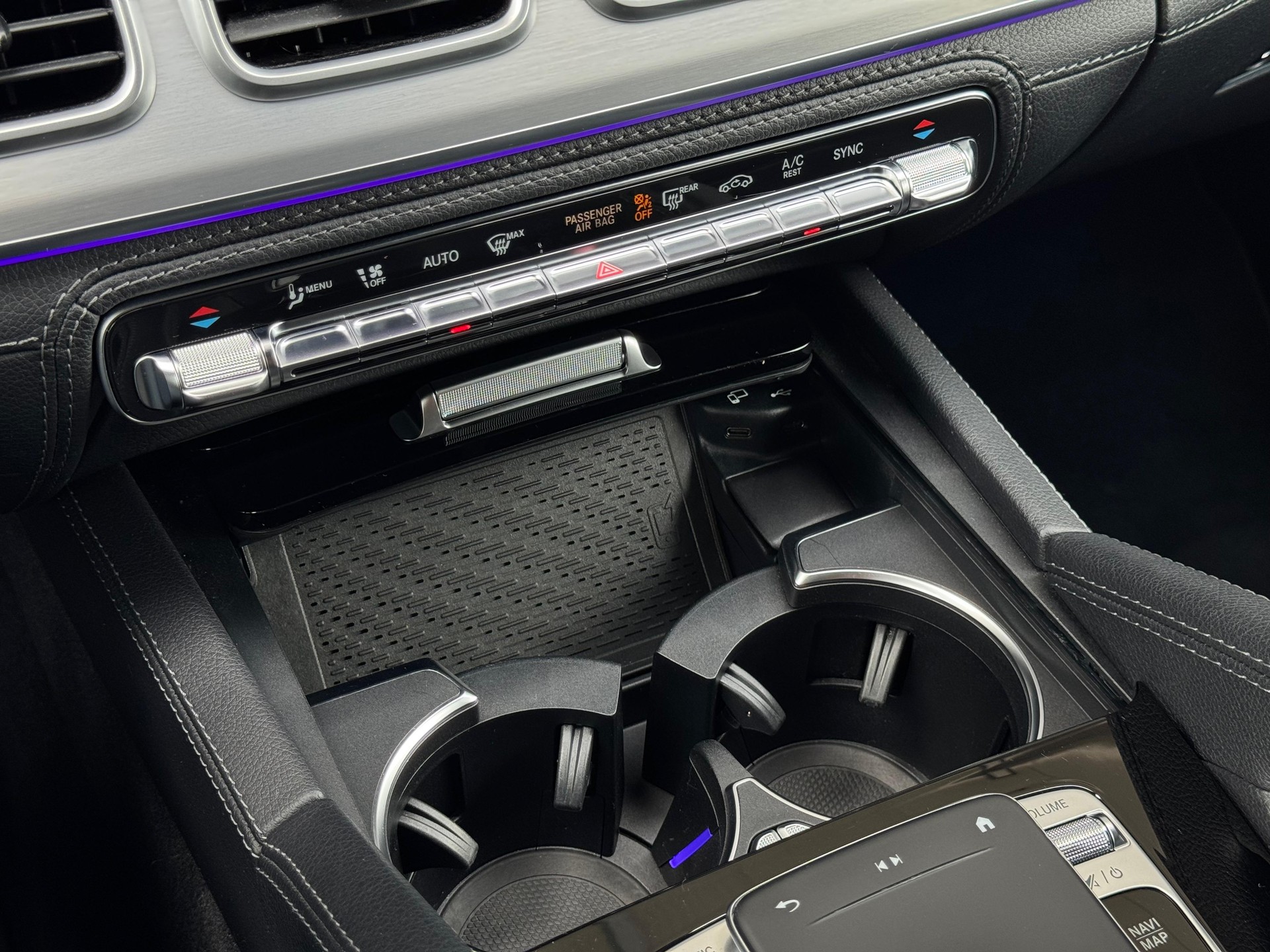 MERCEDES-BENZ GLE 400 d 4Matic AMG Line 9G-Tronic 7-Plätzer-image-14