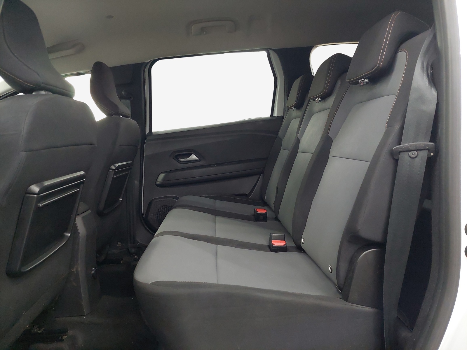 DACIA Jogger HEV 140 Extreme-image-11