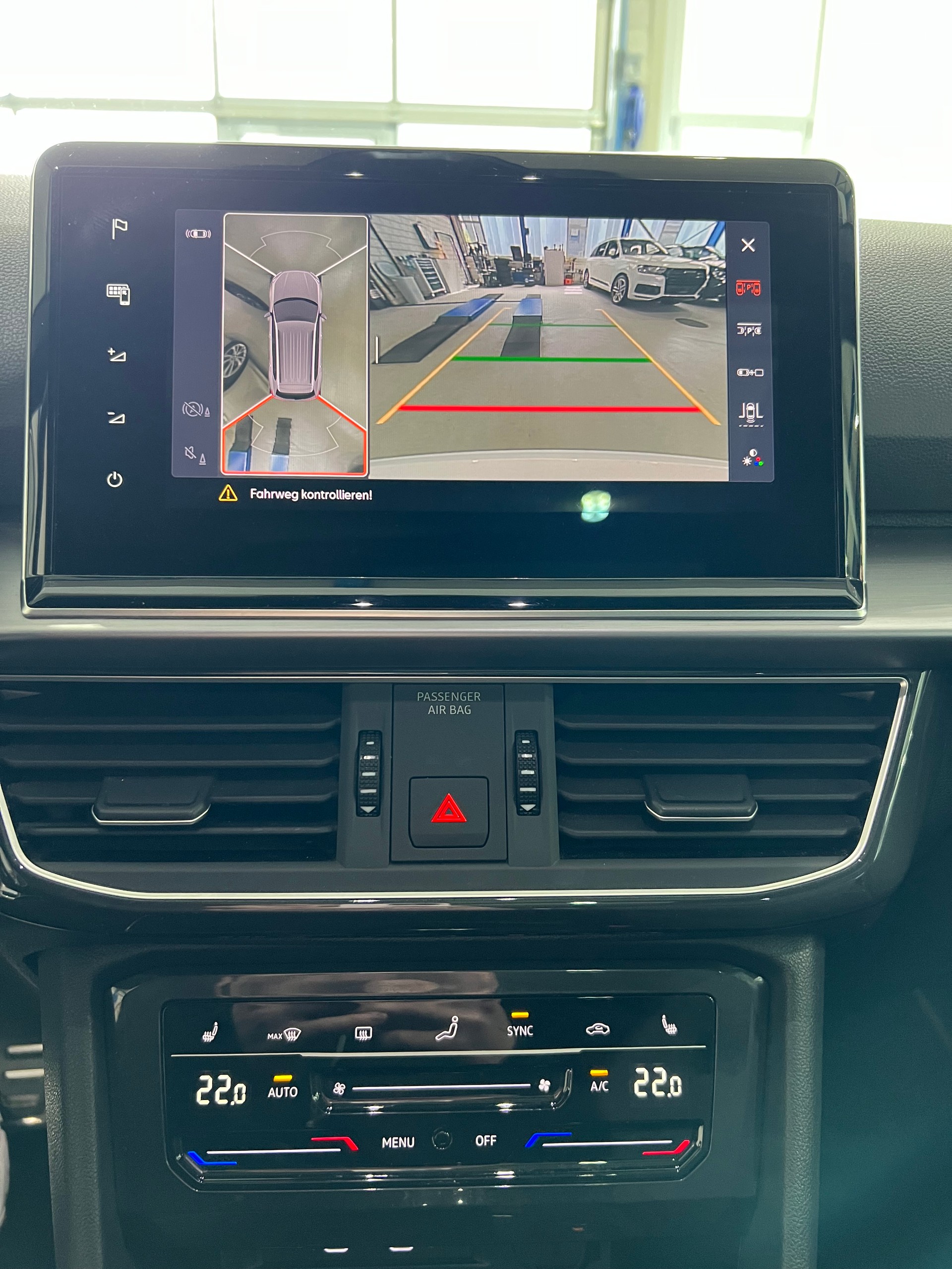 SEAT Tarraco 2.0TSI Move FR 4Drive DSG**Panodach,7-Plätzer,Tempomat ACC,Frisch ab MFK**-image-10
