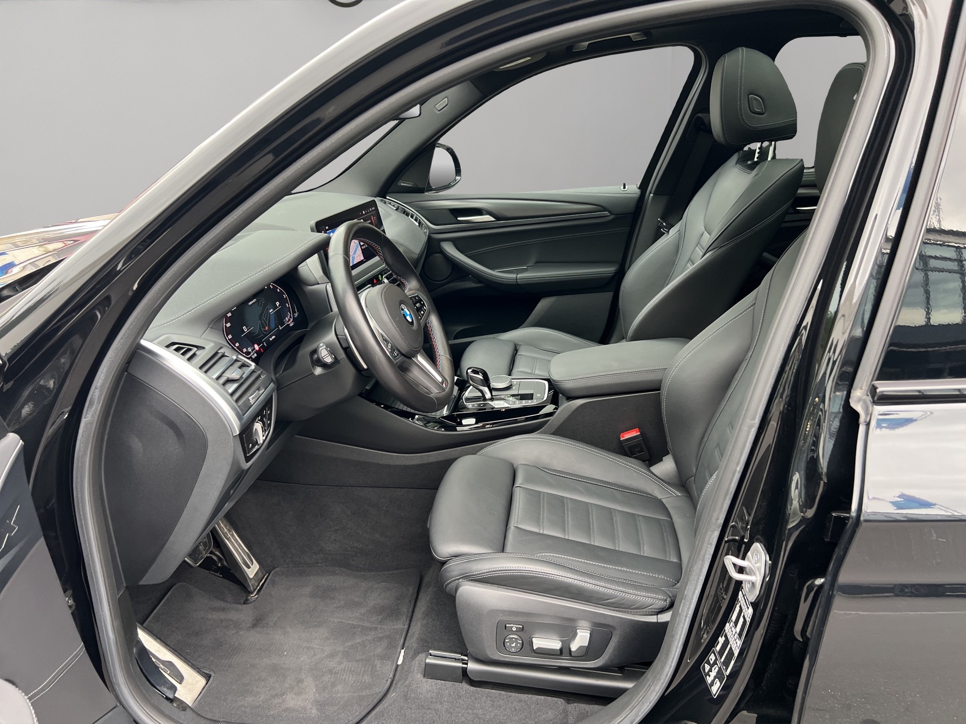 BMW X3 M40i Travel-image-10