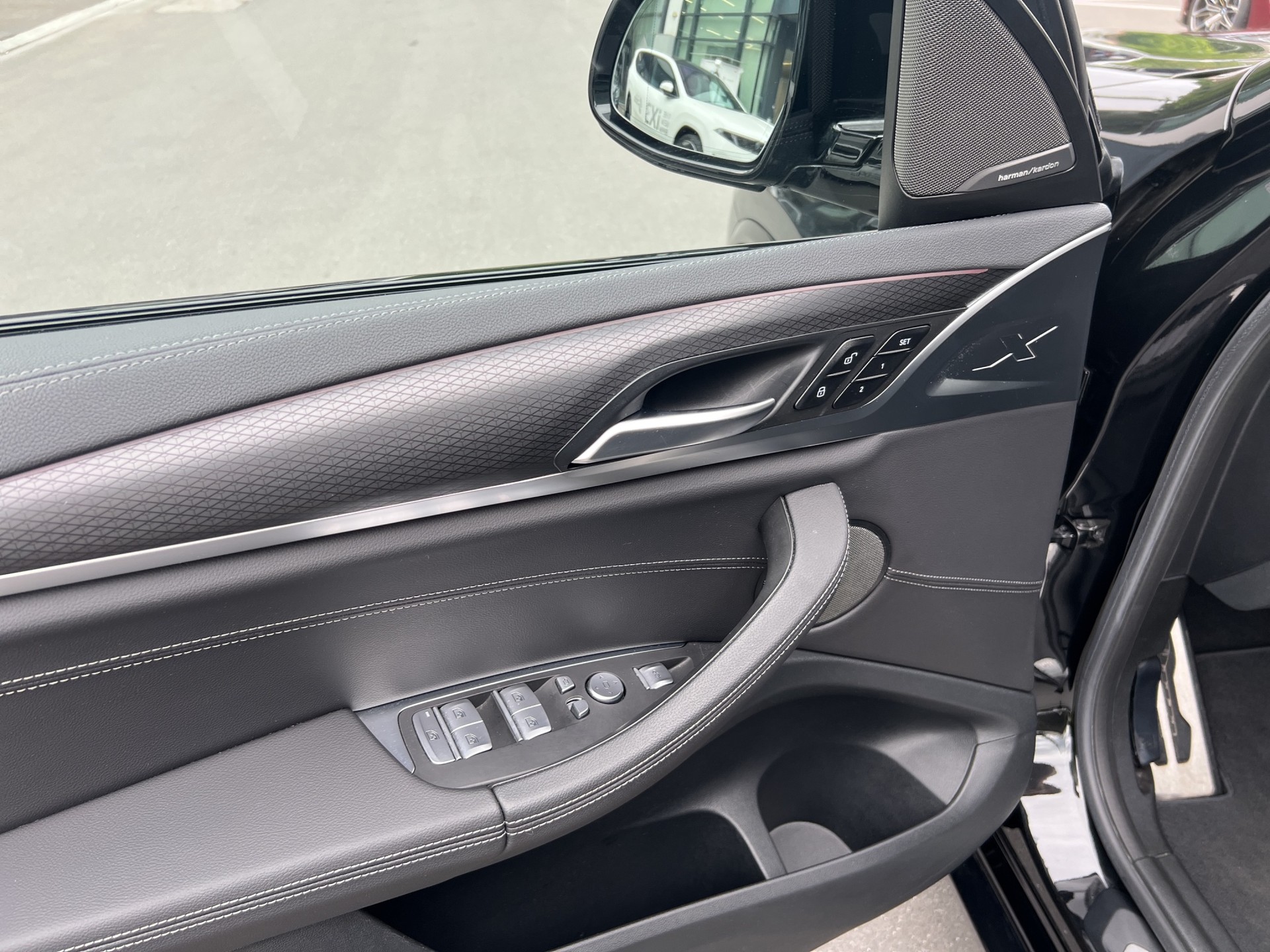 BMW X3 M40i Travel-image-11