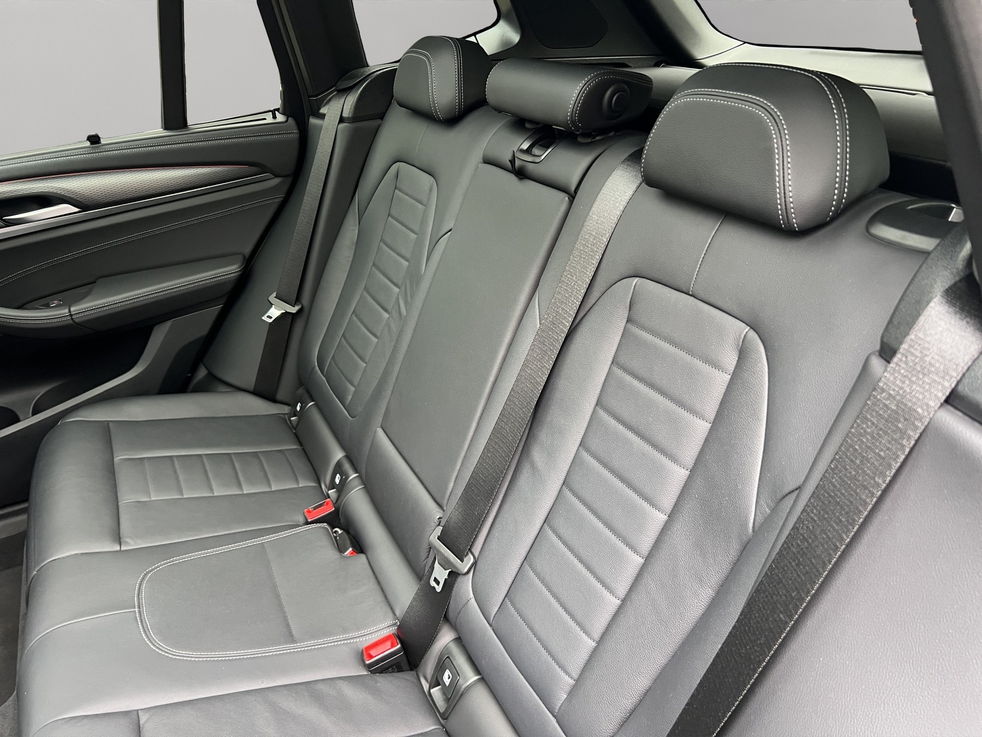 BMW X3 M40i Travel-image-18
