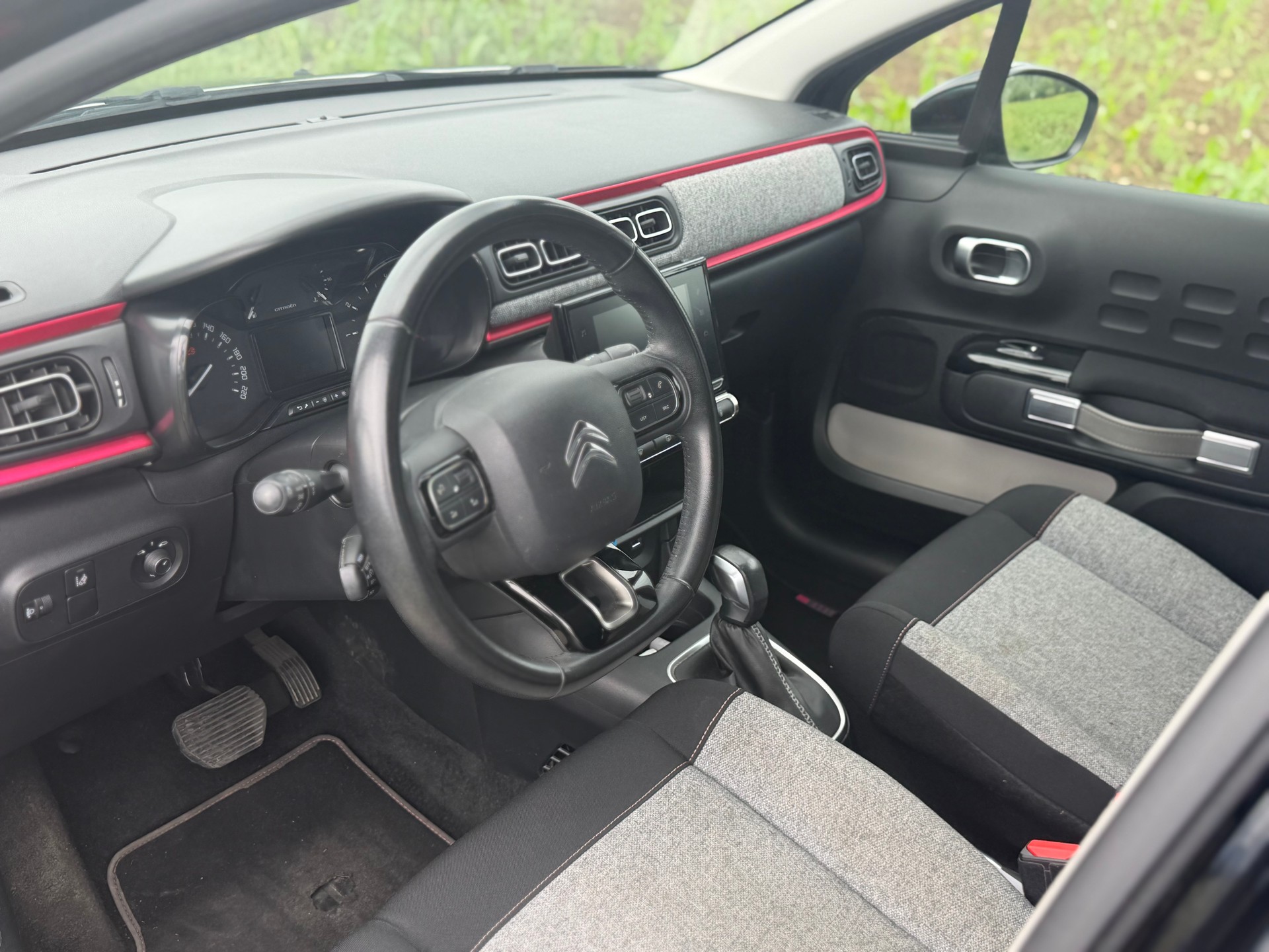 CITROEN C3 1.2i PureTech Elle EAT6-image-11