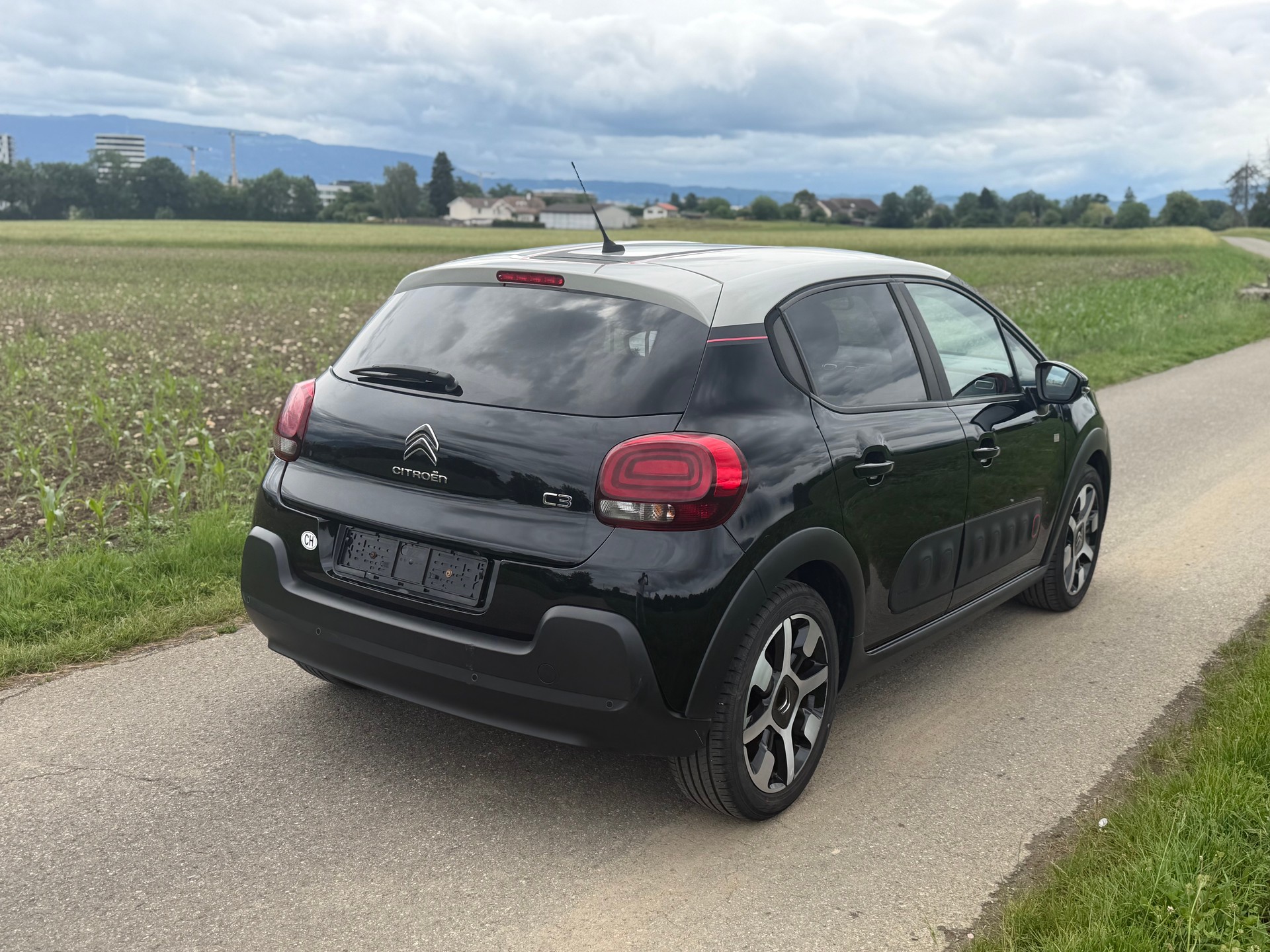 CITROEN C3 1.2i PureTech Elle EAT6-image-10
