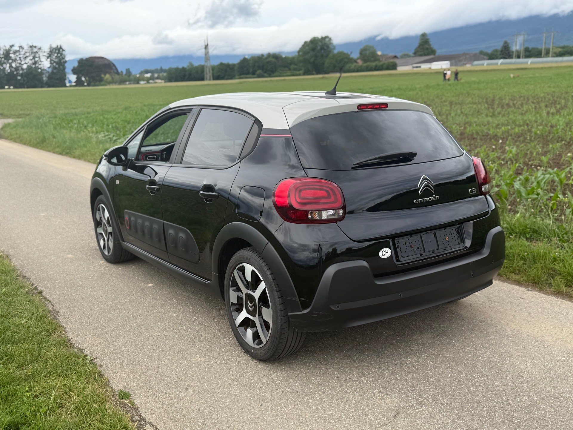 CITROEN C3 1.2i PureTech Elle EAT6-image-6