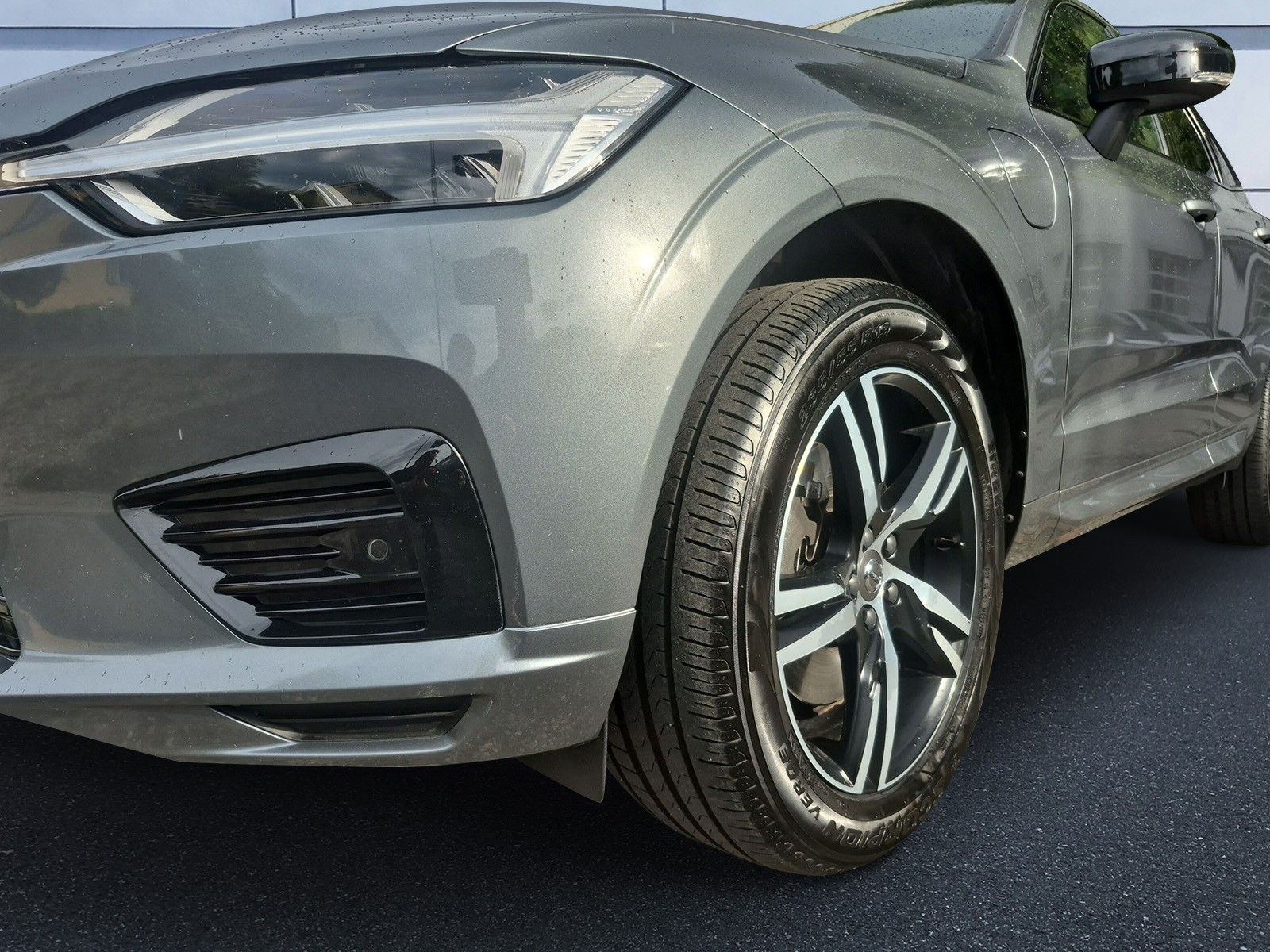 VOLVO XC60 2.0 T8 TE R-Design eAWD-image-8