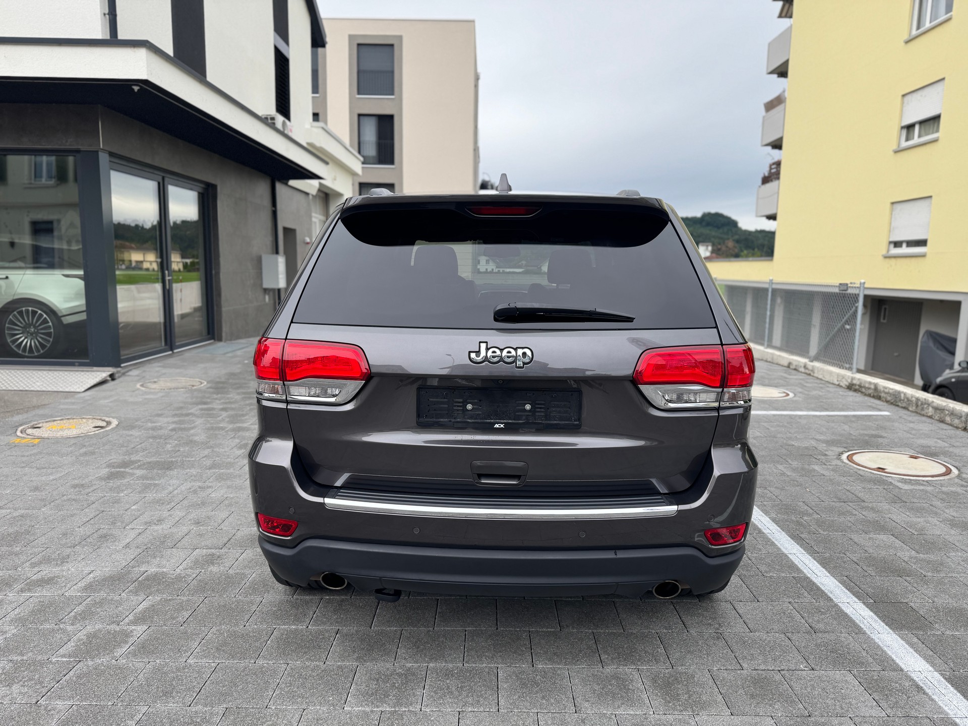 JEEP Grand Cherokee 3.0 CRD Platium Edition Anhängerkupplung 3500 Kg-showroom-element-3