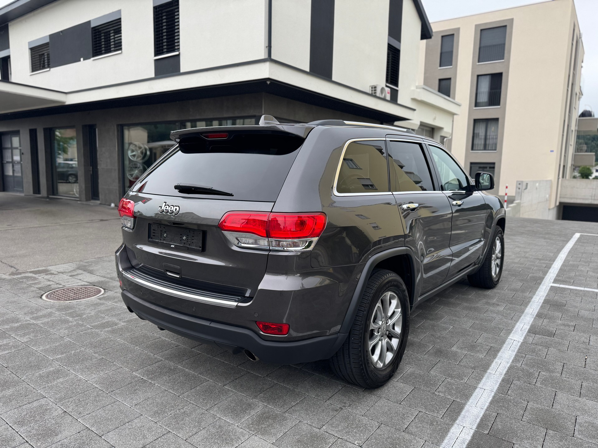 JEEP Grand Cherokee 3.0 CRD Platium Edition Anhängerkupplung 3500 Kg-image-4