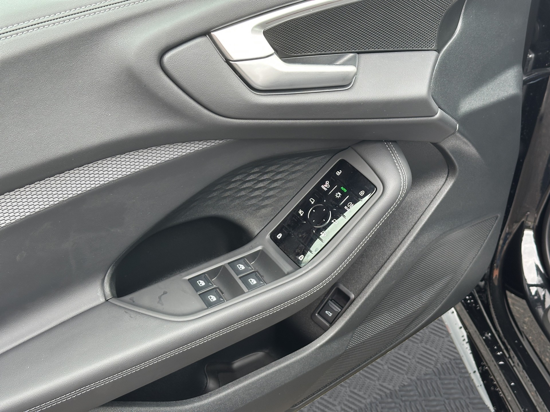 AUDI A5 S-Line Limousine TFSI-image-8