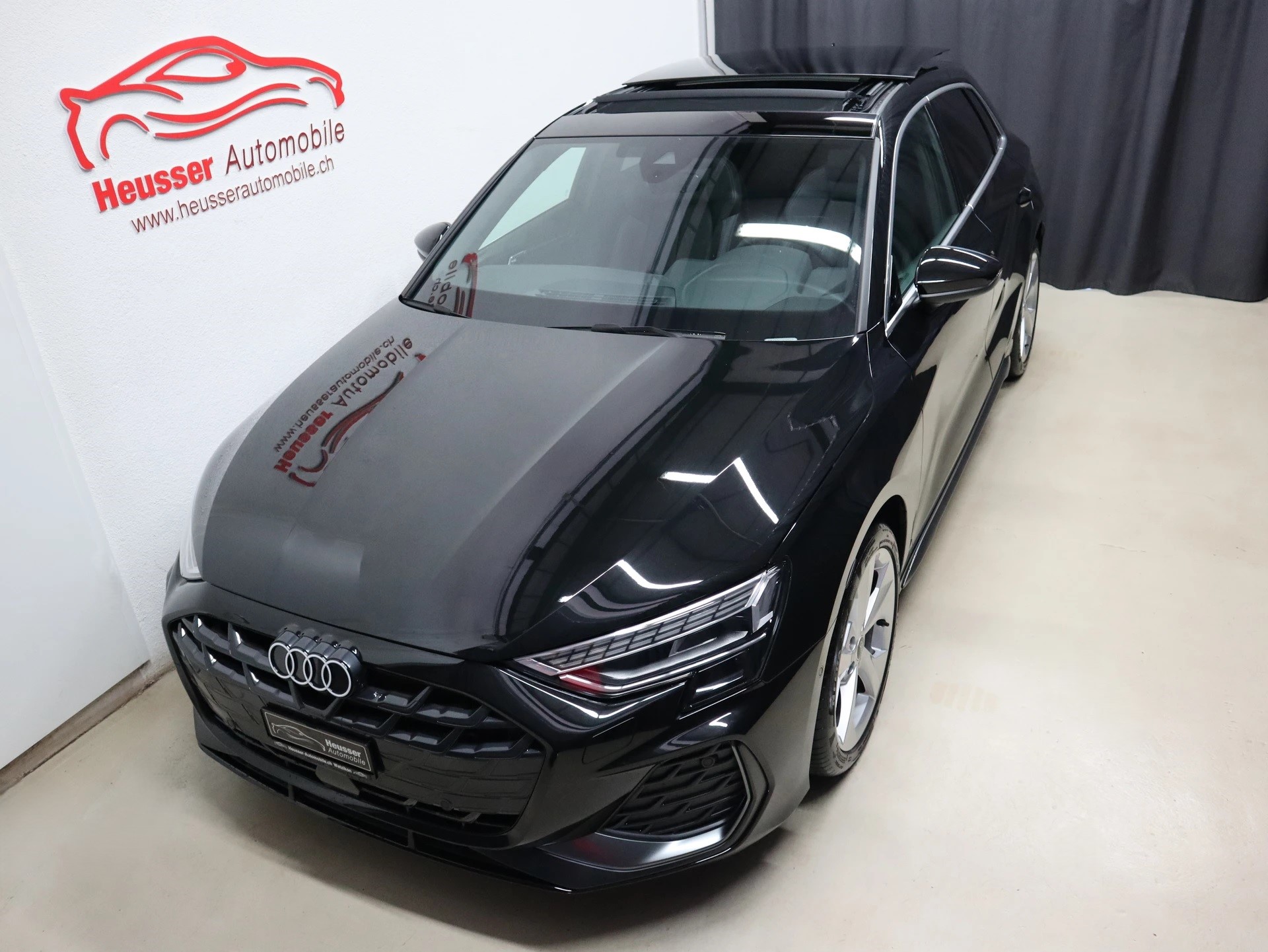 AUDI A3 Sportback 35 TFSI S Line S-tronic - Panorama - Matrix LED - Sportsitze - SONOS - Kamera - 150 PS-showroom-element-2