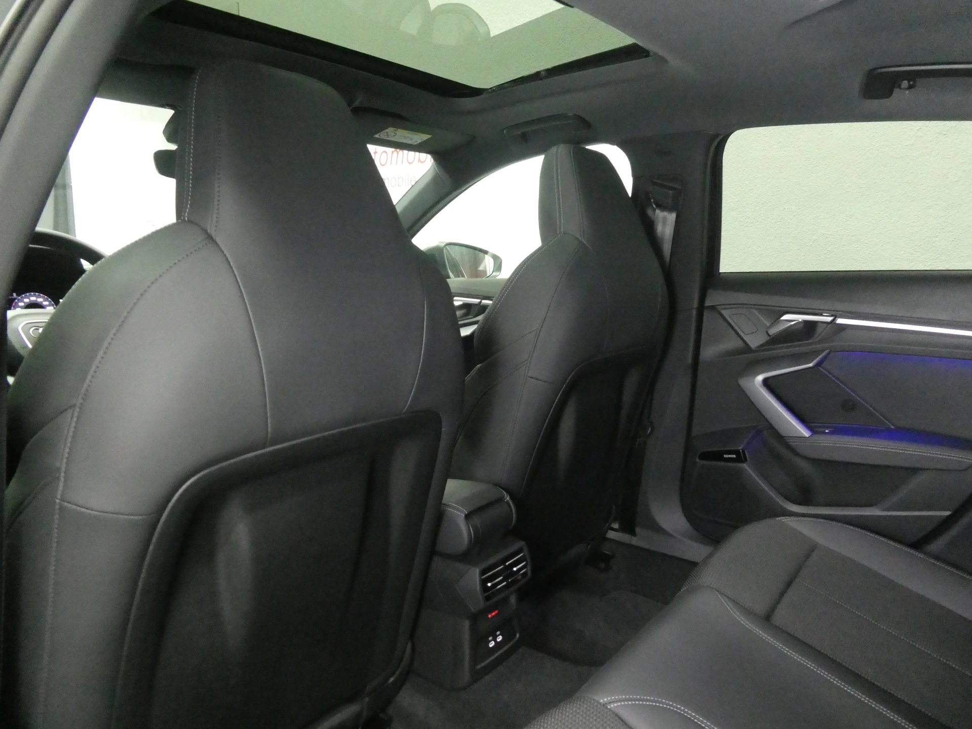 AUDI A3 Sportback 35 TFSI S Line S-tronic - Panorama - Matrix LED - Sportsitze - SONOS - Kamera - 150 PS-image-9