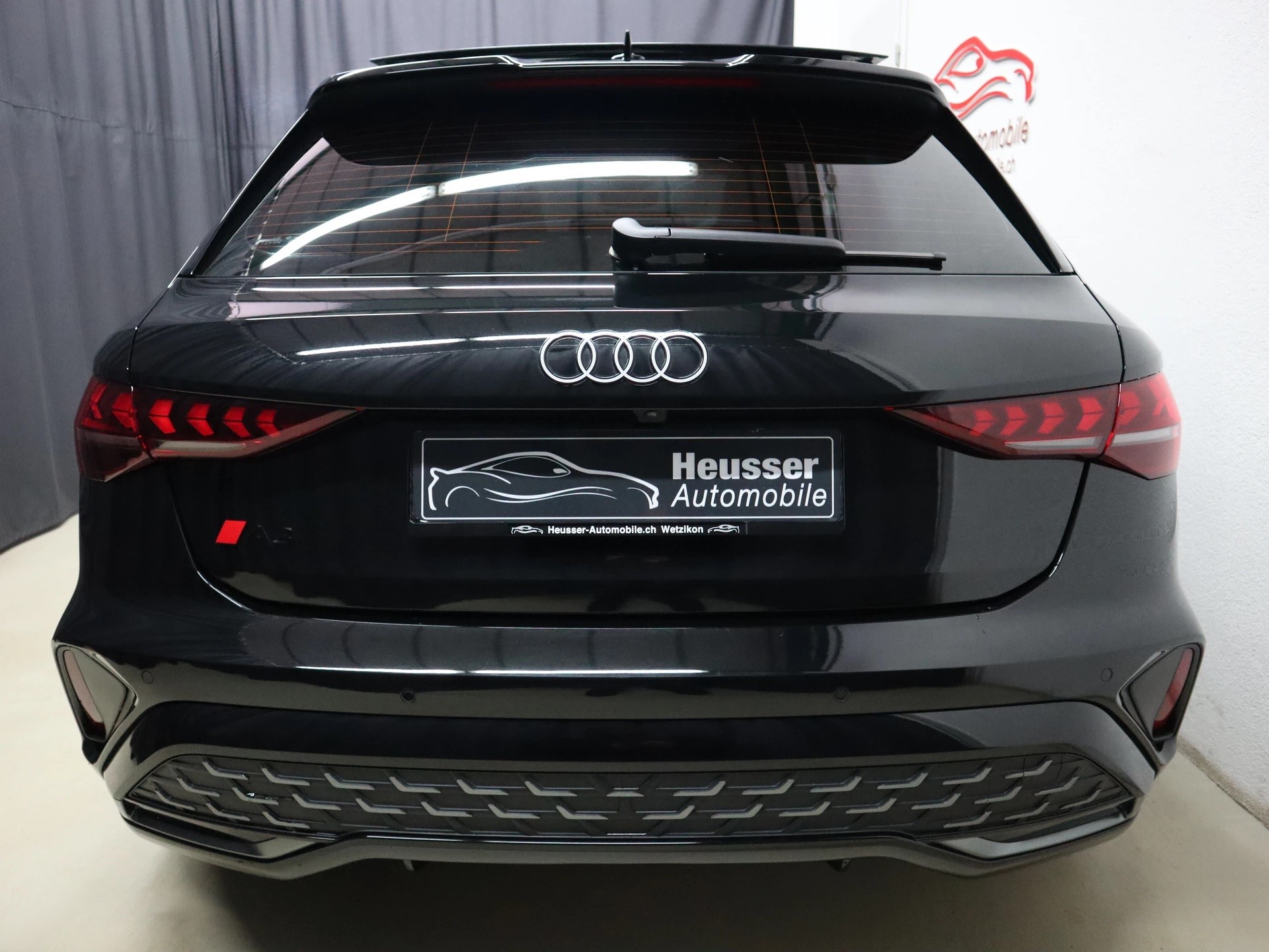 AUDI A3 Sportback 35 TFSI S Line S-tronic - Panorama - Matrix LED - Sportsitze - SONOS - Kamera - 150 PS-image-4