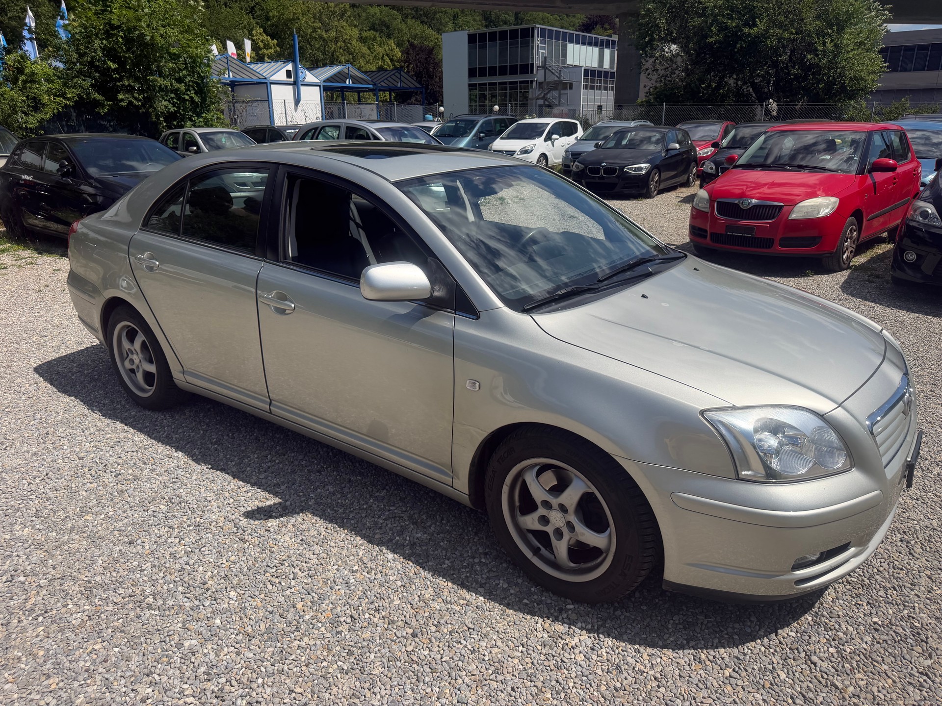 TOYOTA Avensis 2.0 D4 VVT-i Linea Sol Liftback-image-2
