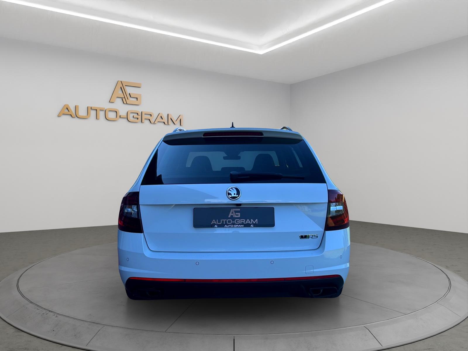 SKODA Octavia Combi 2.0 TSI RS 245 DSG-showroom-element-3