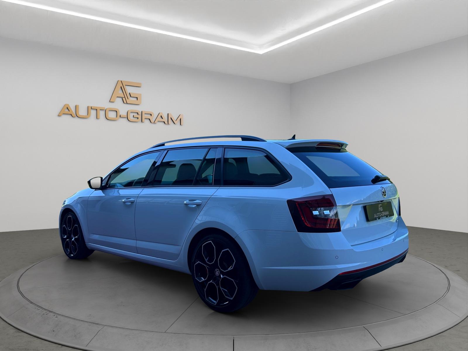 SKODA Octavia Combi 2.0 TSI RS 245 DSG-showroom-element-2