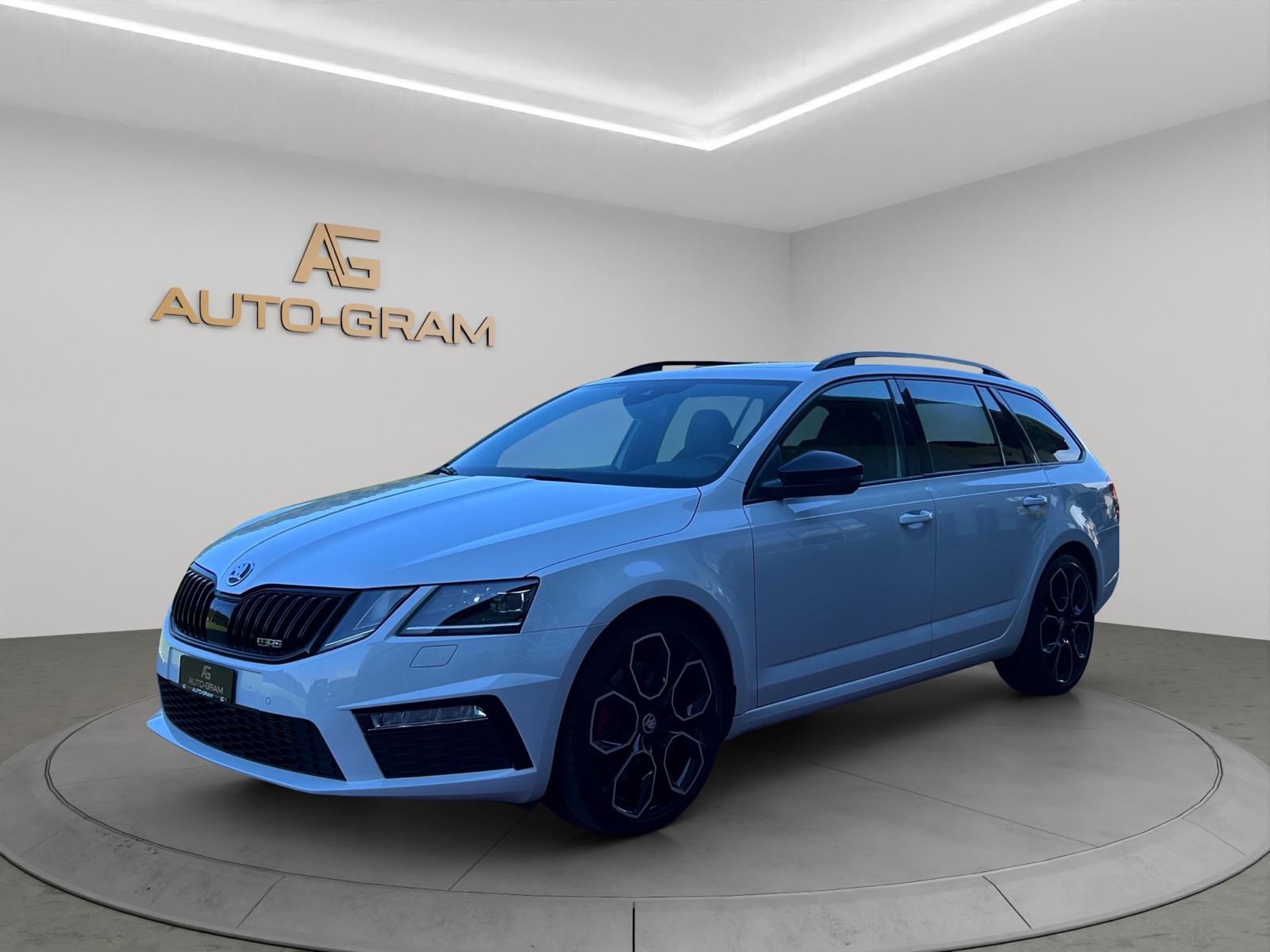 SKODA Octavia Combi 2.0 TSI RS 245 DSG
