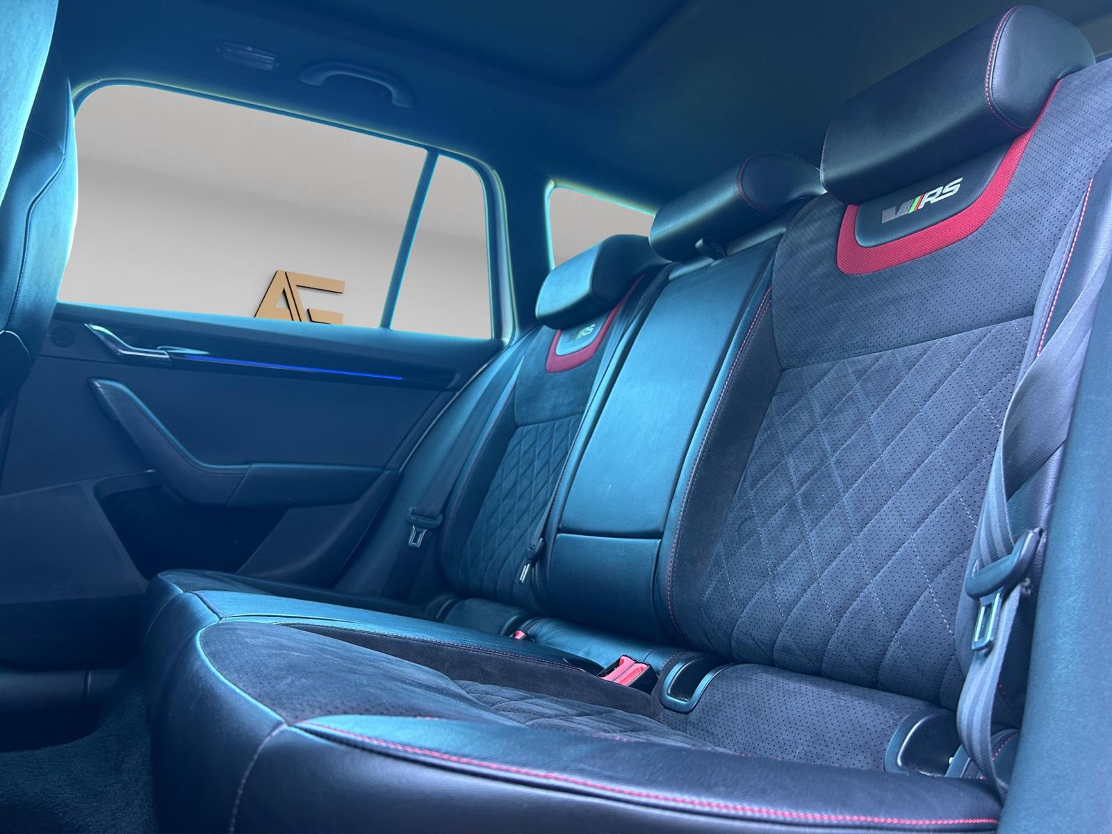 SKODA Octavia Combi 2.0 TSI RS 245 DSG-image-21