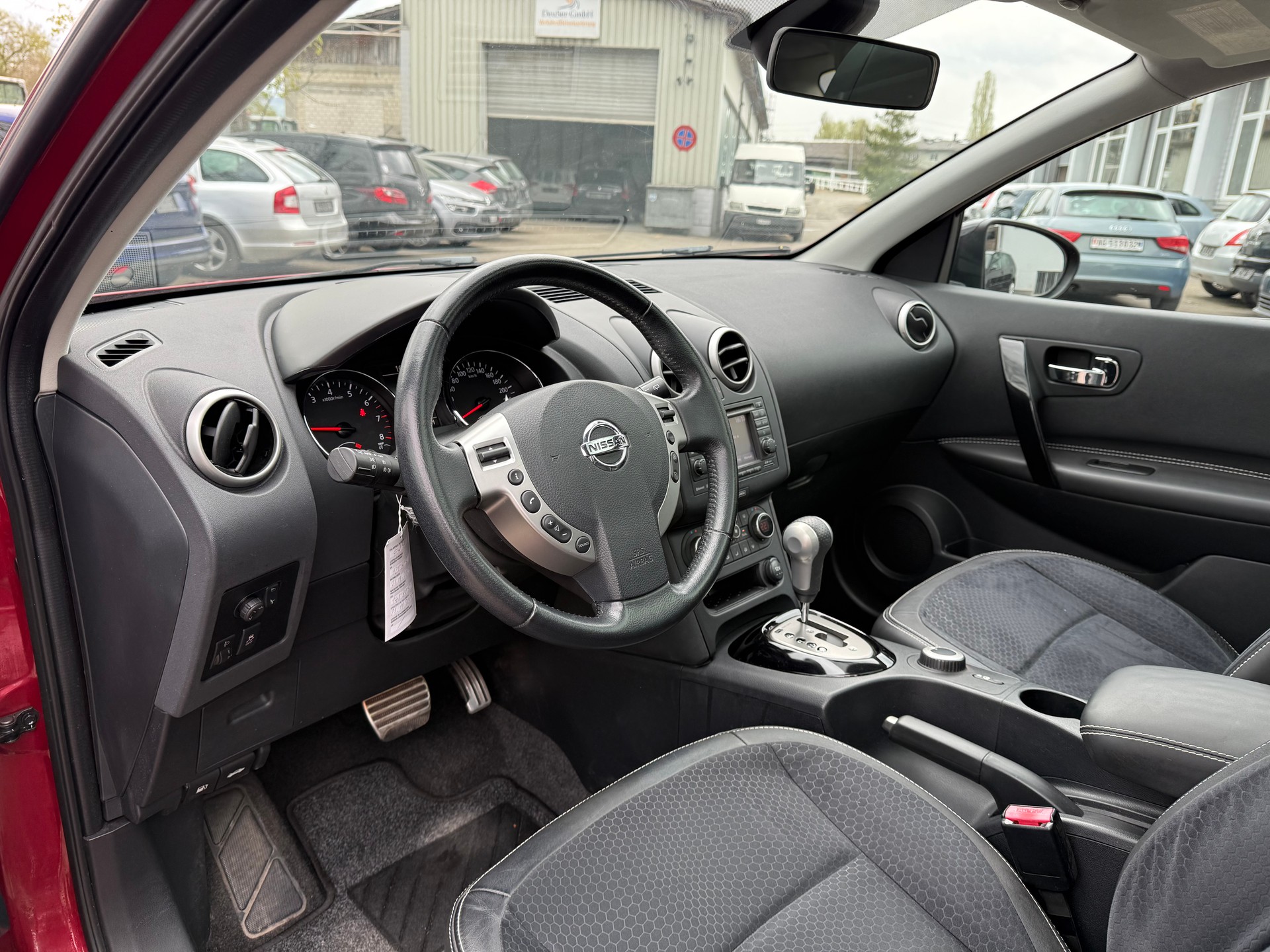 NISSAN Qashqai 2.0 4WD 360 XTronic CVT-image-7