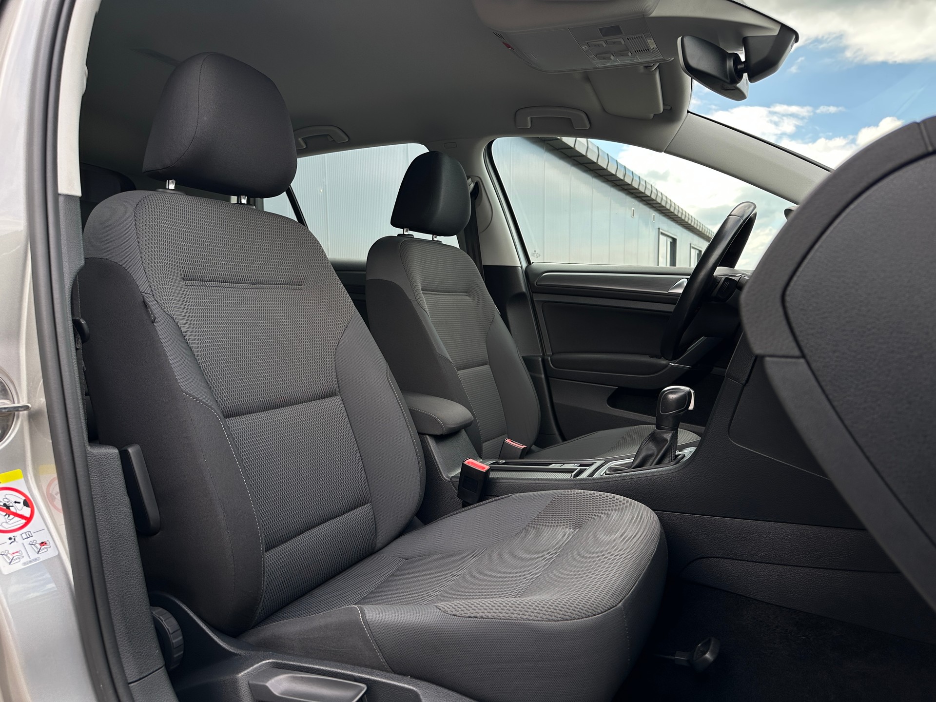 VW Golf 1.5 TSI EVO Comfortline DSG-image-10
