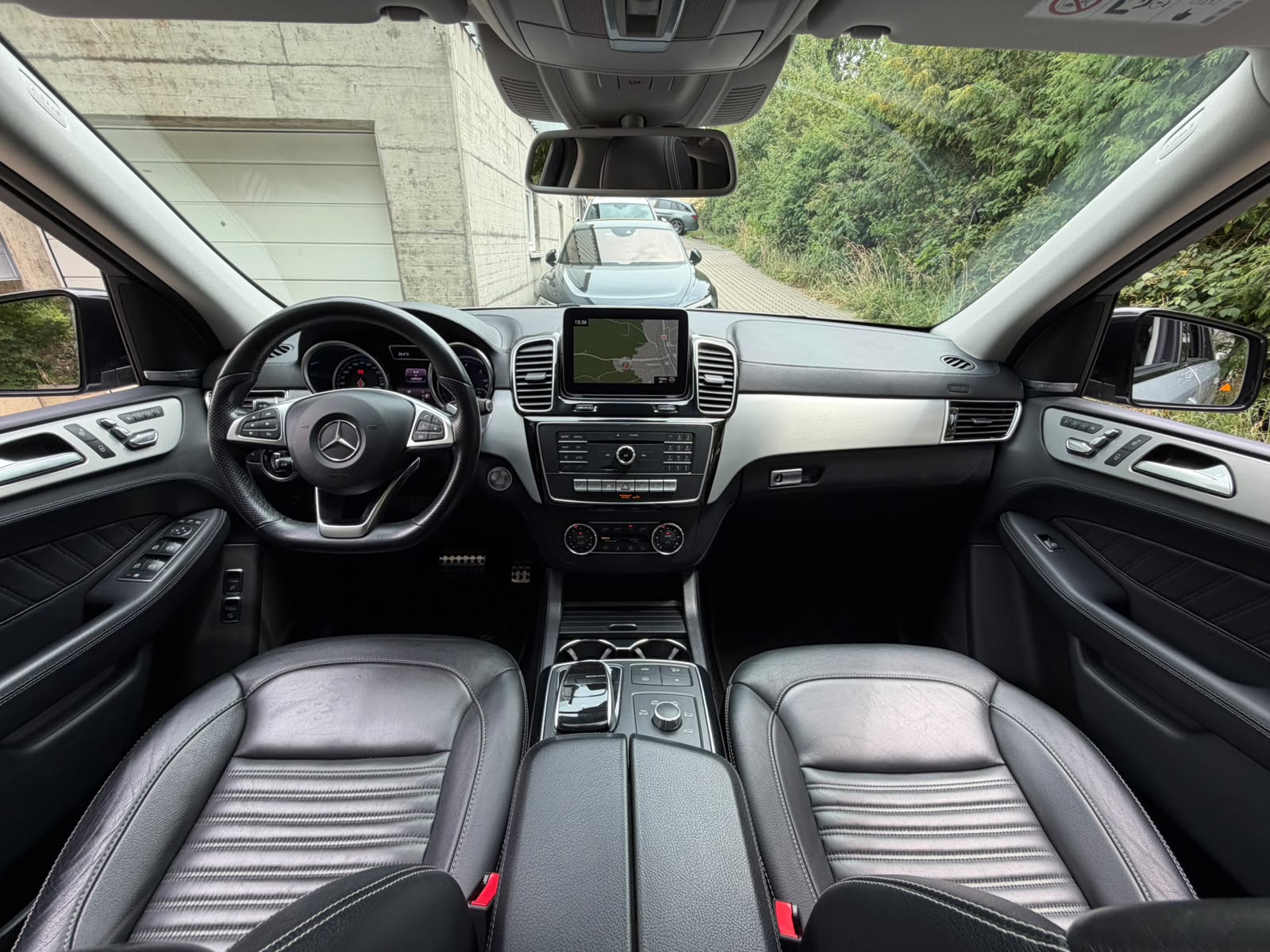 MERCEDES-BENZ GLE 350 d Executive 4Matic 9G-Tronic AMG-Line-image-23