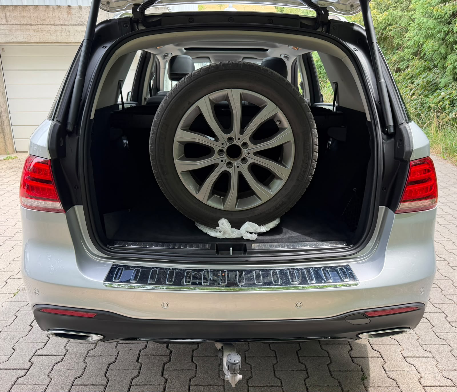 MERCEDES-BENZ GLE 350 d Executive 4Matic 9G-Tronic AMG-Line-image-15