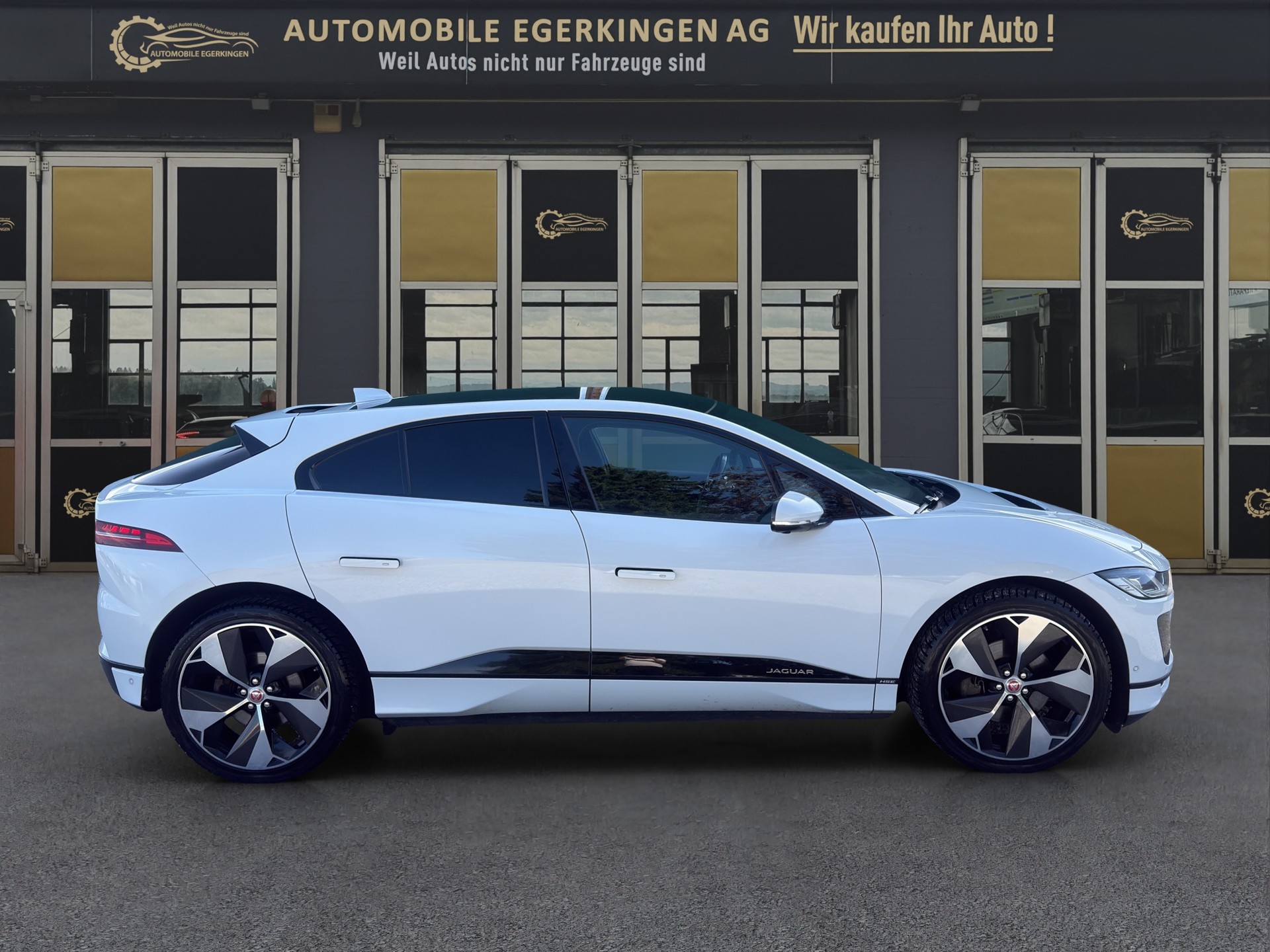 JAGUAR I-Pace EV400 HSE AWD-showroom-element-3
