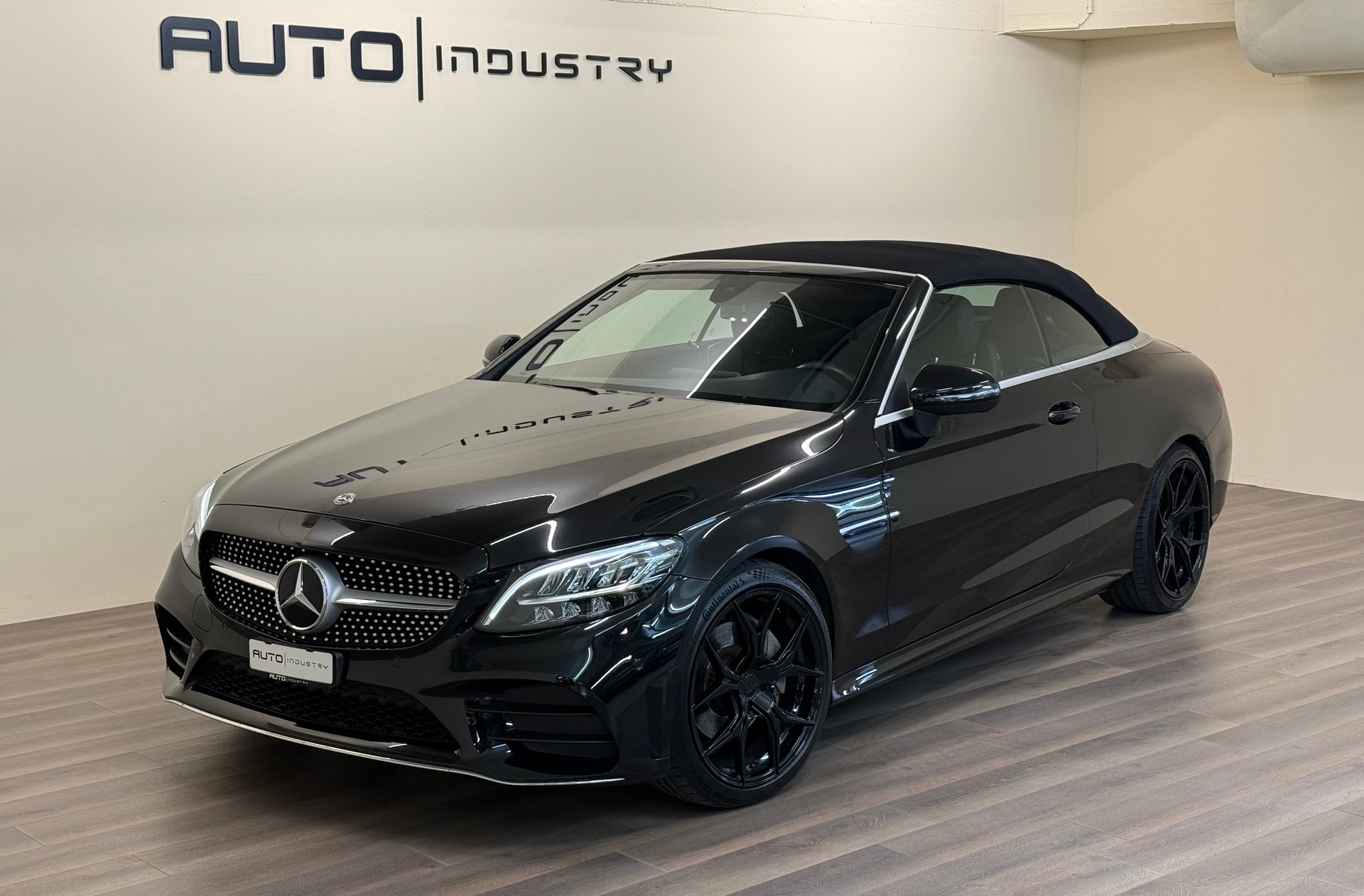 MERCEDES-BENZ C 200 AMG Line Cabriolet 9G-Tronic-showroom-element-2