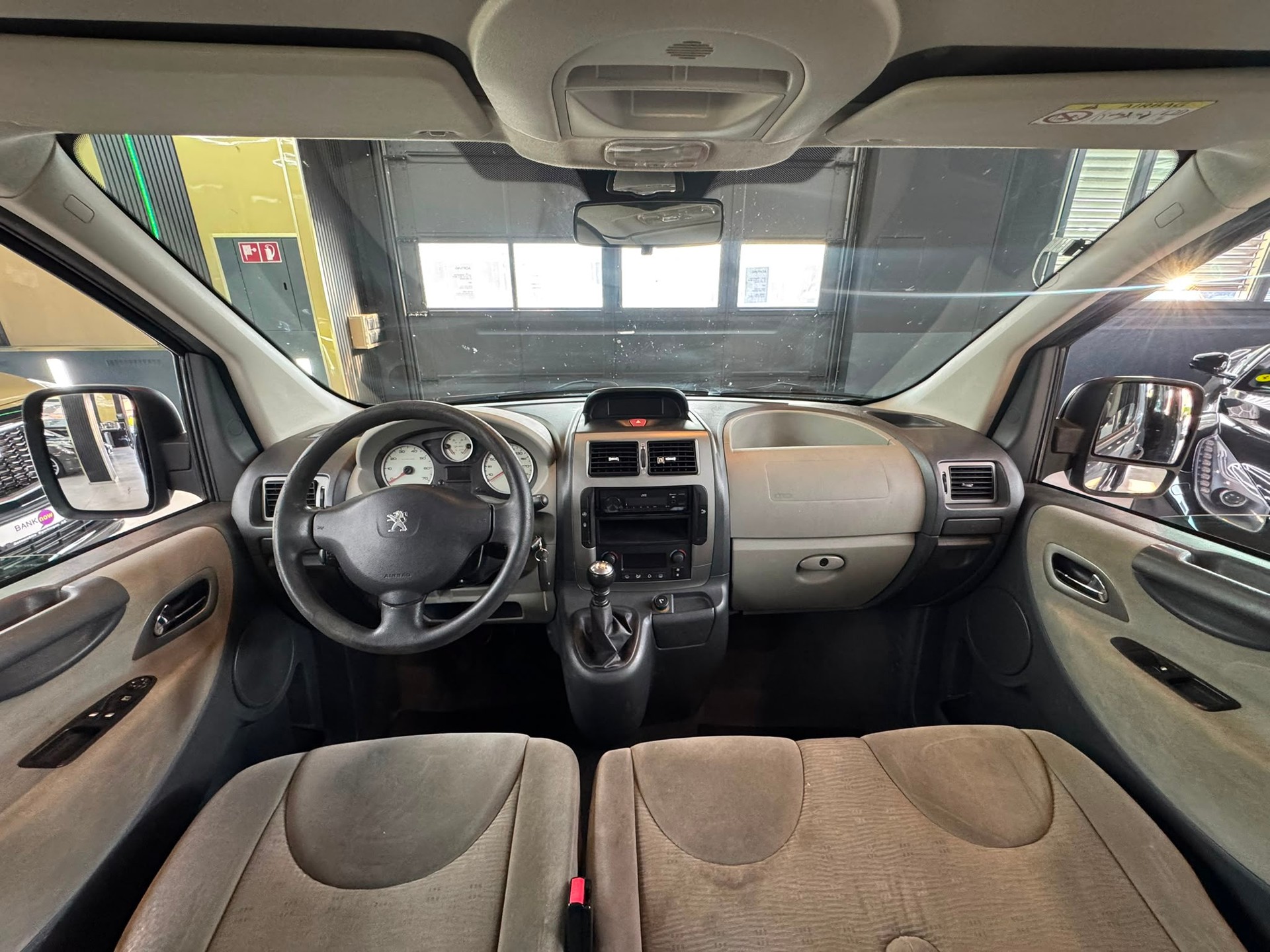 PEUGEOT Expert Tepee 2.0 HDi Active L2-image-12