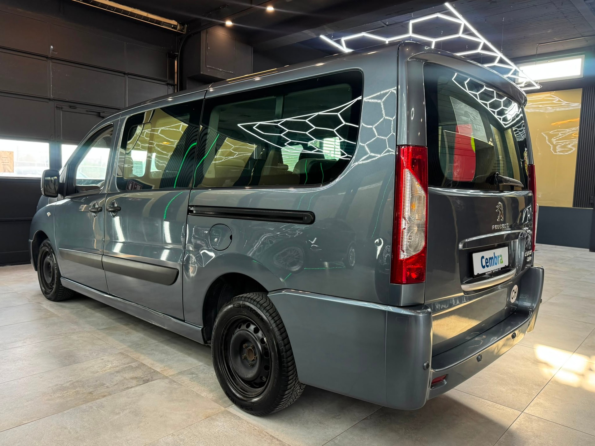 PEUGEOT Expert Tepee 2.0 HDi Active L2-image-6