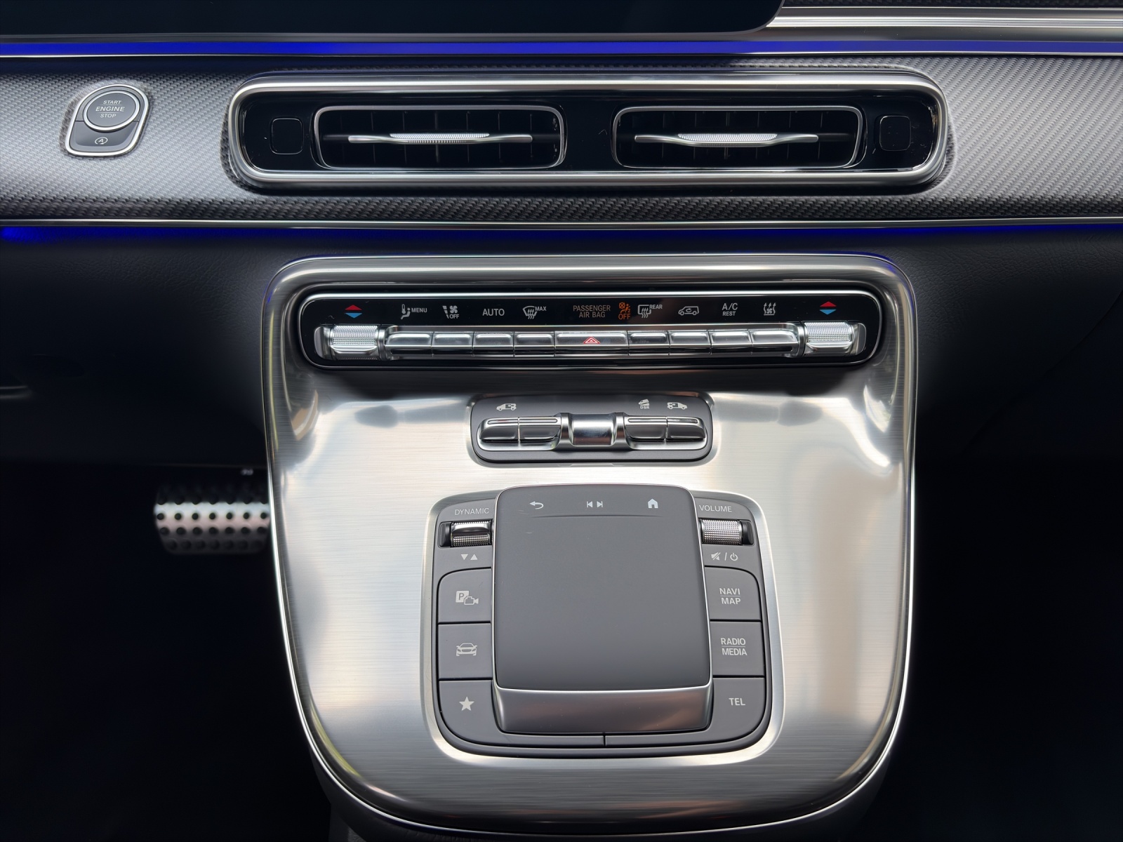 MERCEDES-BENZ V 300 d lang 4Matic Swiss Edition 9G-Tronic-image-9