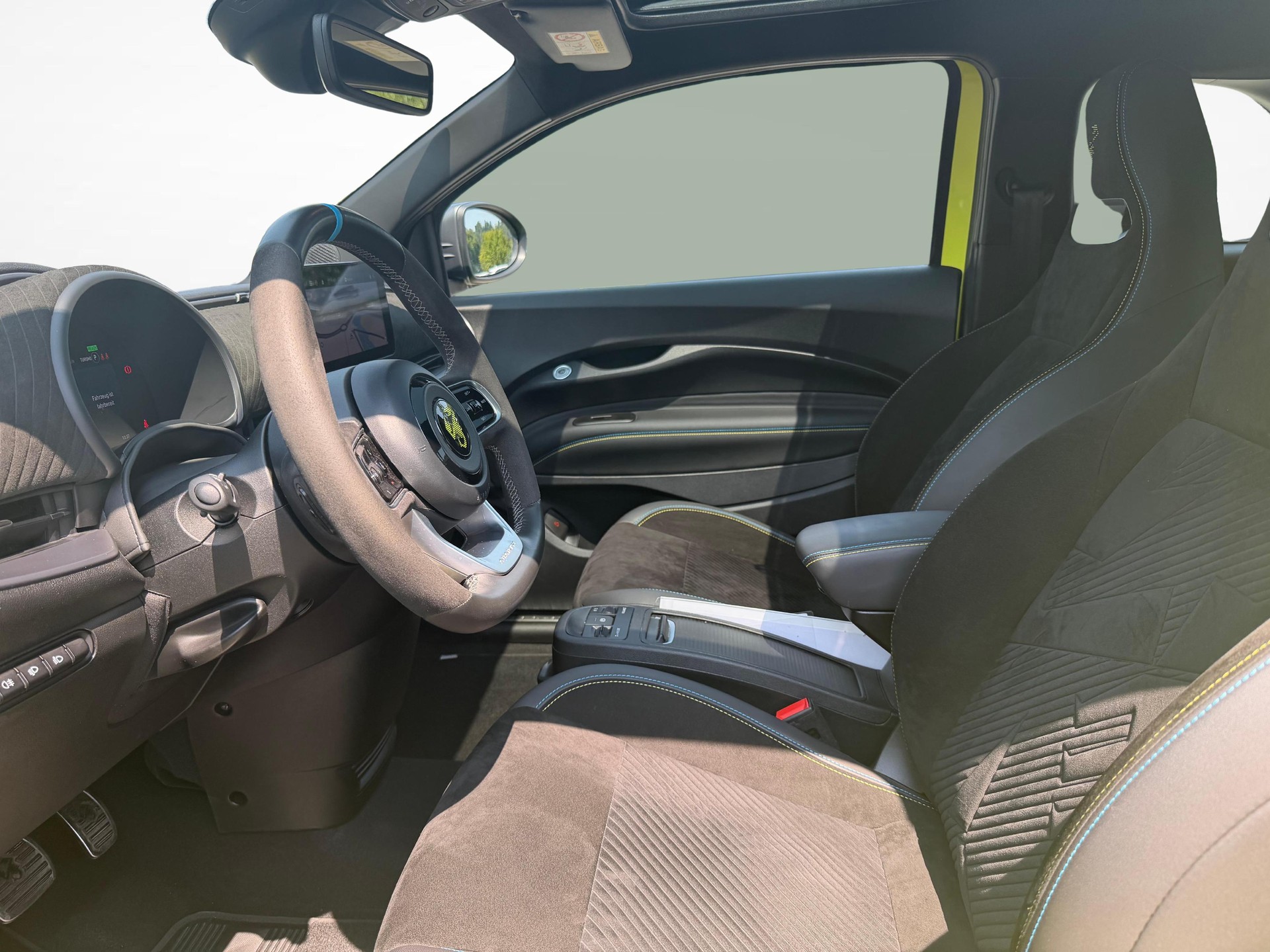 FIAT 500 Abarth Scorpionissima-showroom-element-1